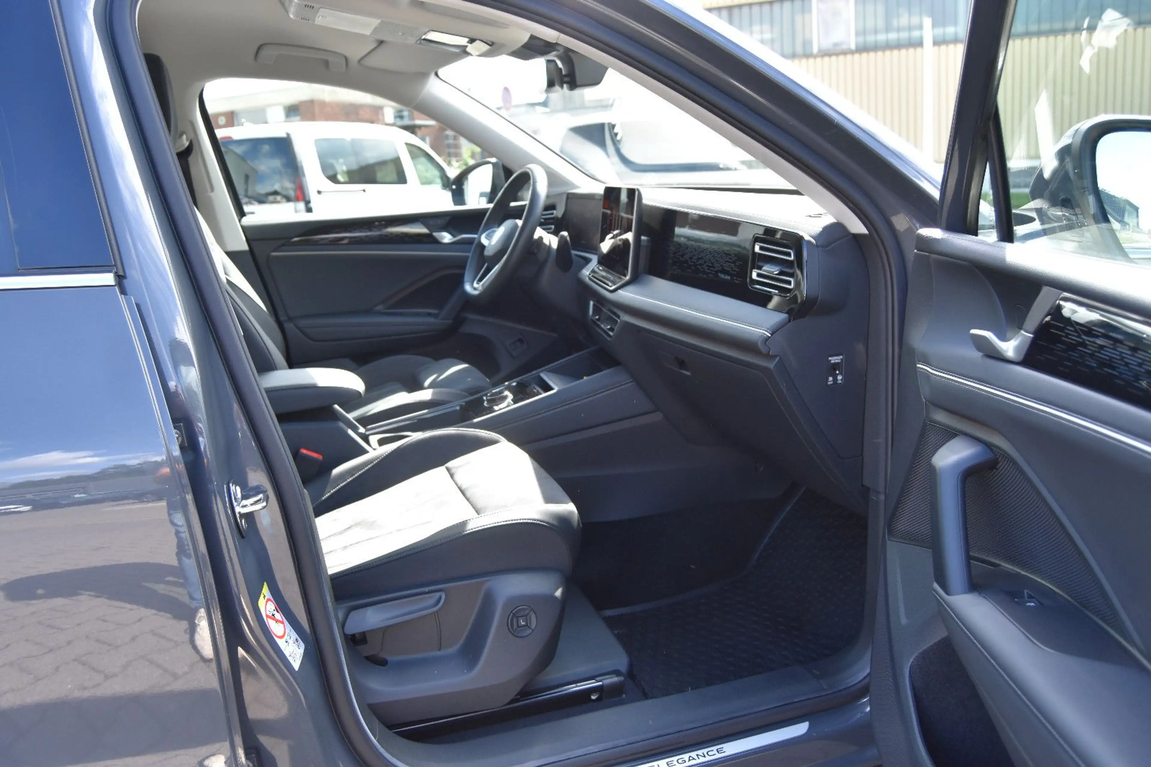 Volkswagen Tiguan 1.5 eTSI Elegance/AHK/360°Kamera/el.Heckk — photo 15
