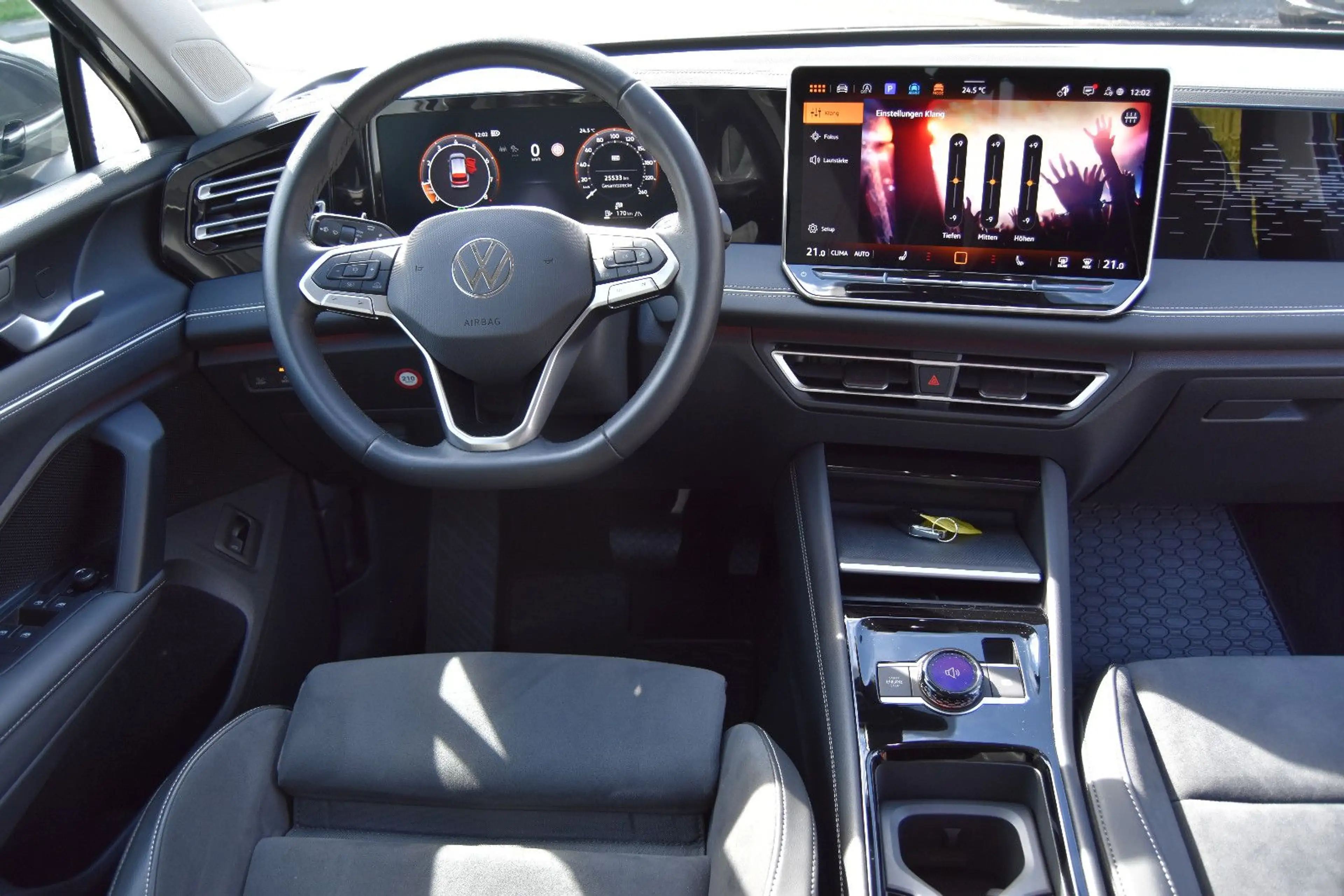 Volkswagen Tiguan 1.5 eTSI Elegance/AHK/360°Kamera/el.Heckk — photo 14