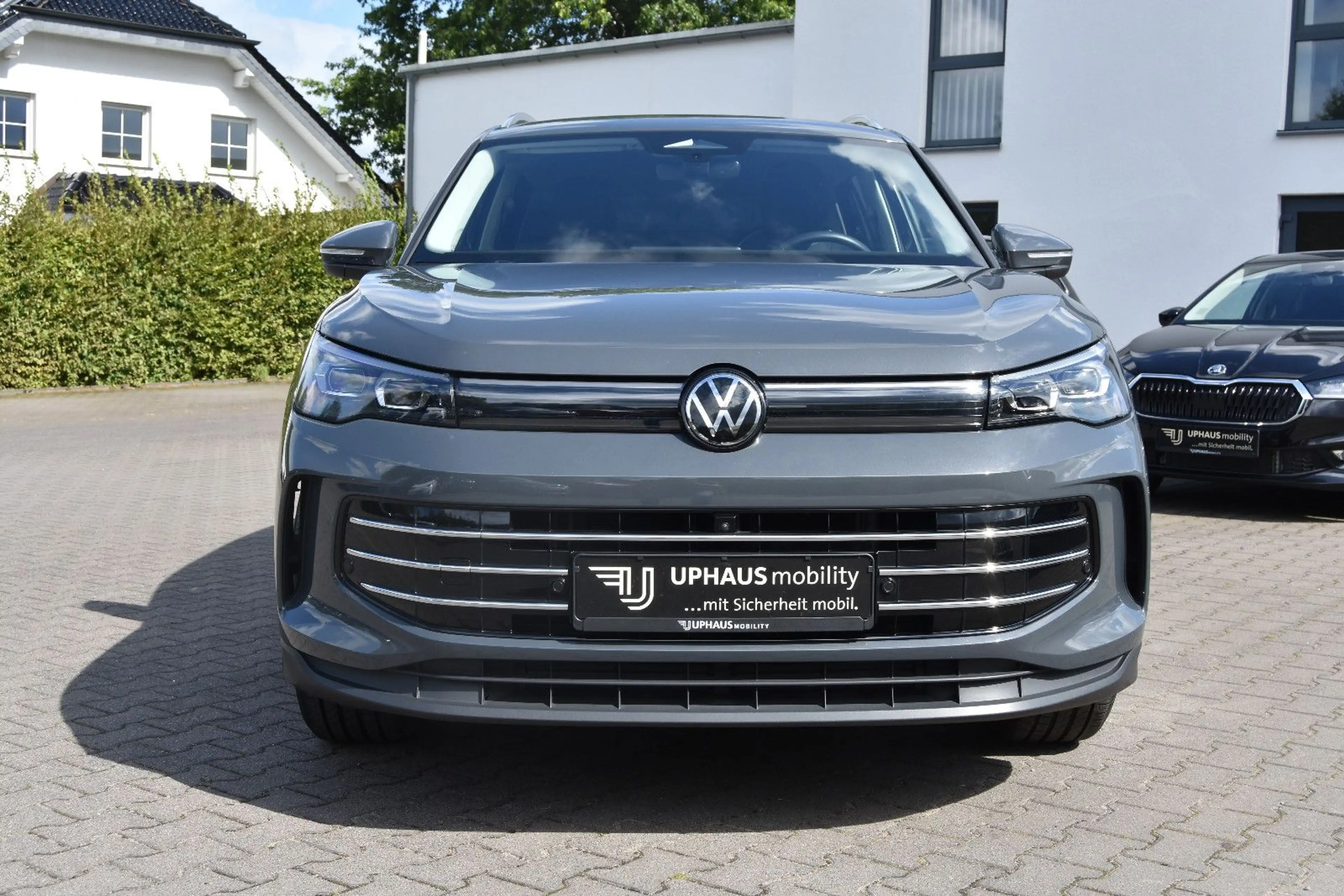 Volkswagen Tiguan 1.5 eTSI Elegance/AHK/360°Kamera/el.Heckk — photo 2