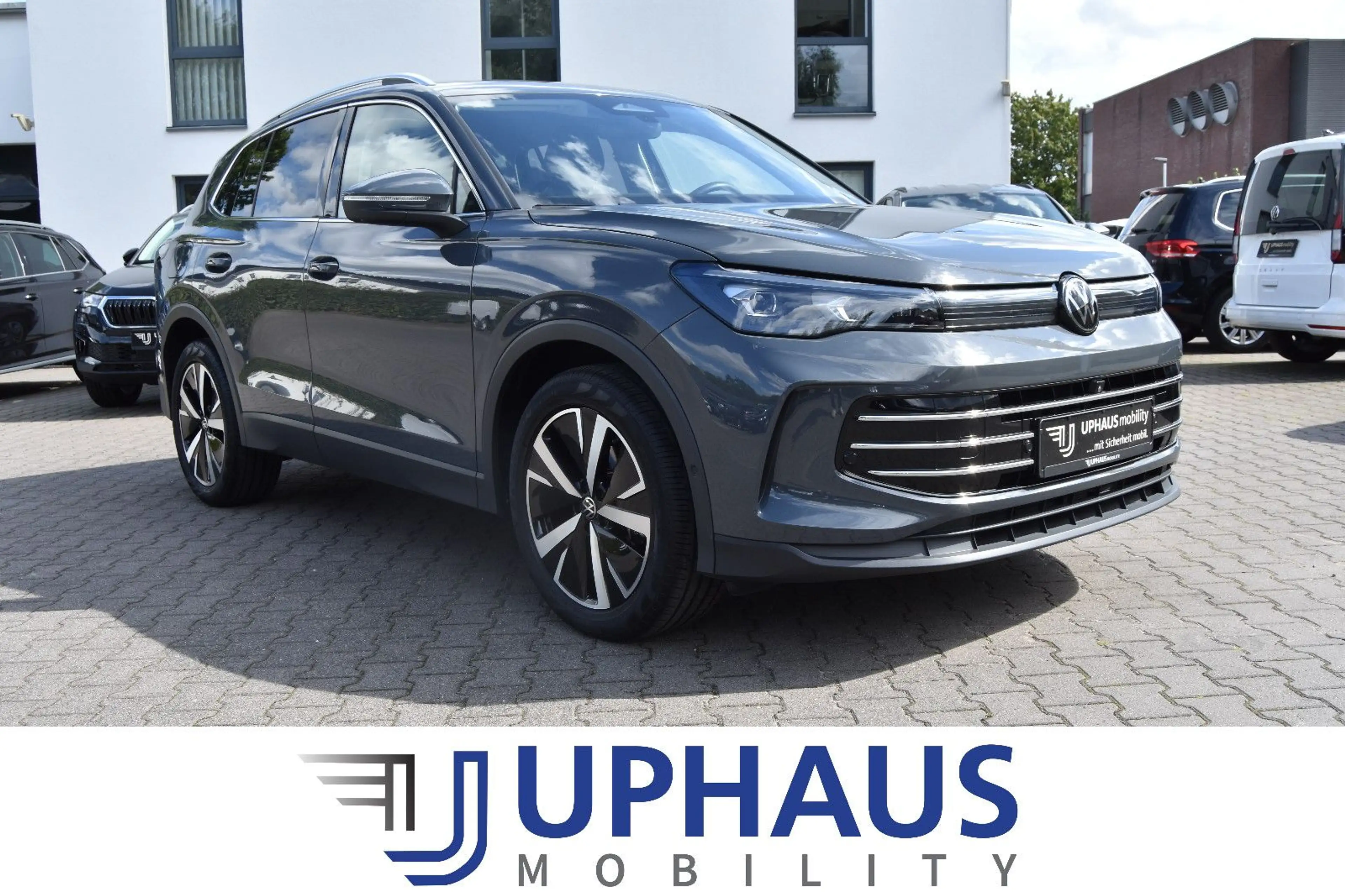 Volkswagen Tiguan 1.5 eTSI Elegance/AHK/360°Kamera/el.Heckk