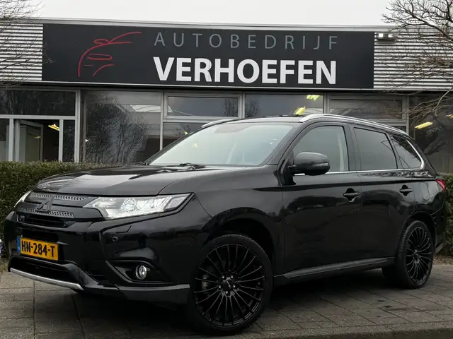 Mitsubishi Outlander 2.0 PHEV instyle+ - PANORAMADAK - PARKEER CAMERA -