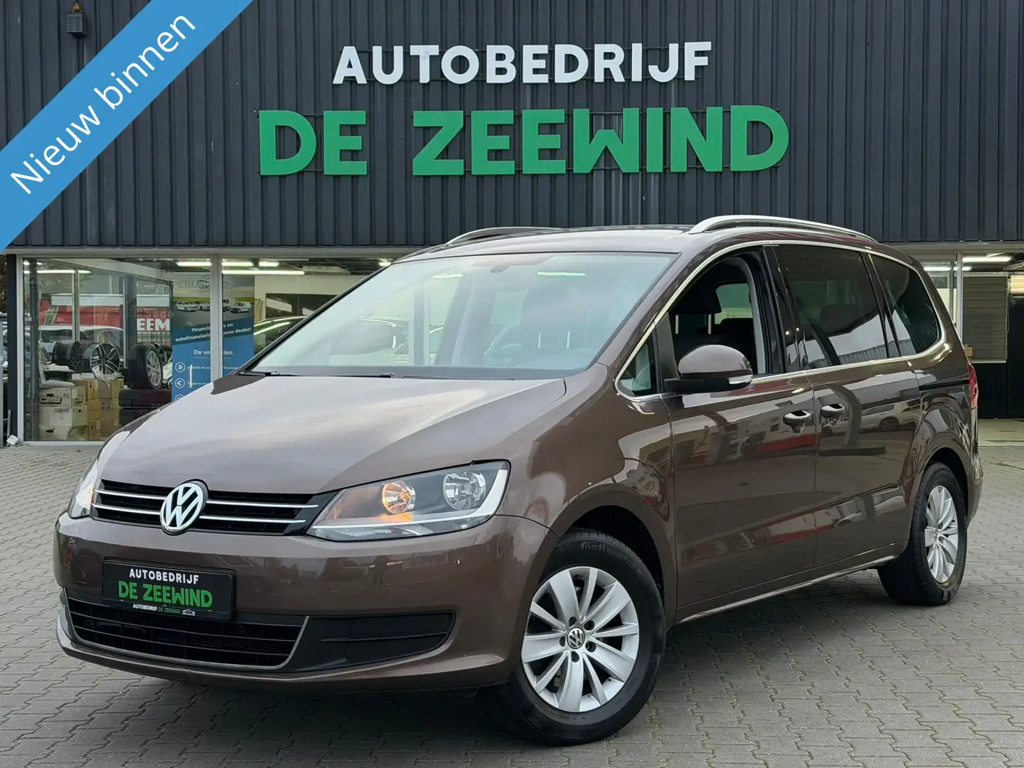 Volkswagen Sharan 1.4 TSI Comfortline 7p. Navi|Stoelverwarming Bruin - 1