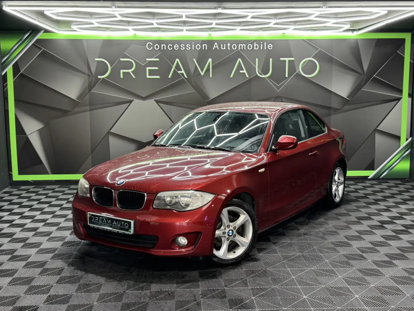 BMW 118 (E82) 118D 143CH SPORT DESIGN Rood - 1