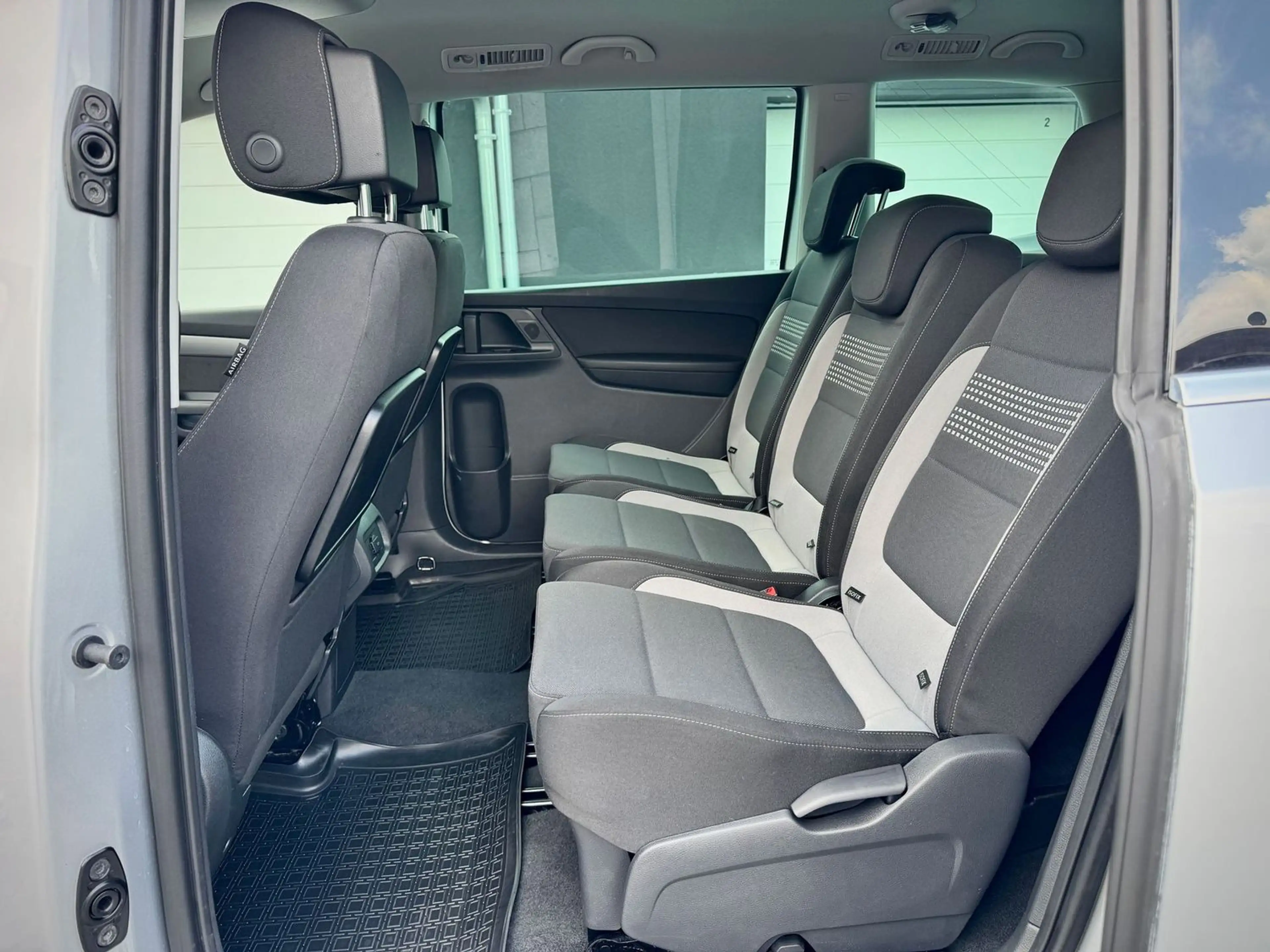 Volkswagen Sharan Life '2.Hand'LED'E.Schibetür'SHZ'Klima' — photo 9