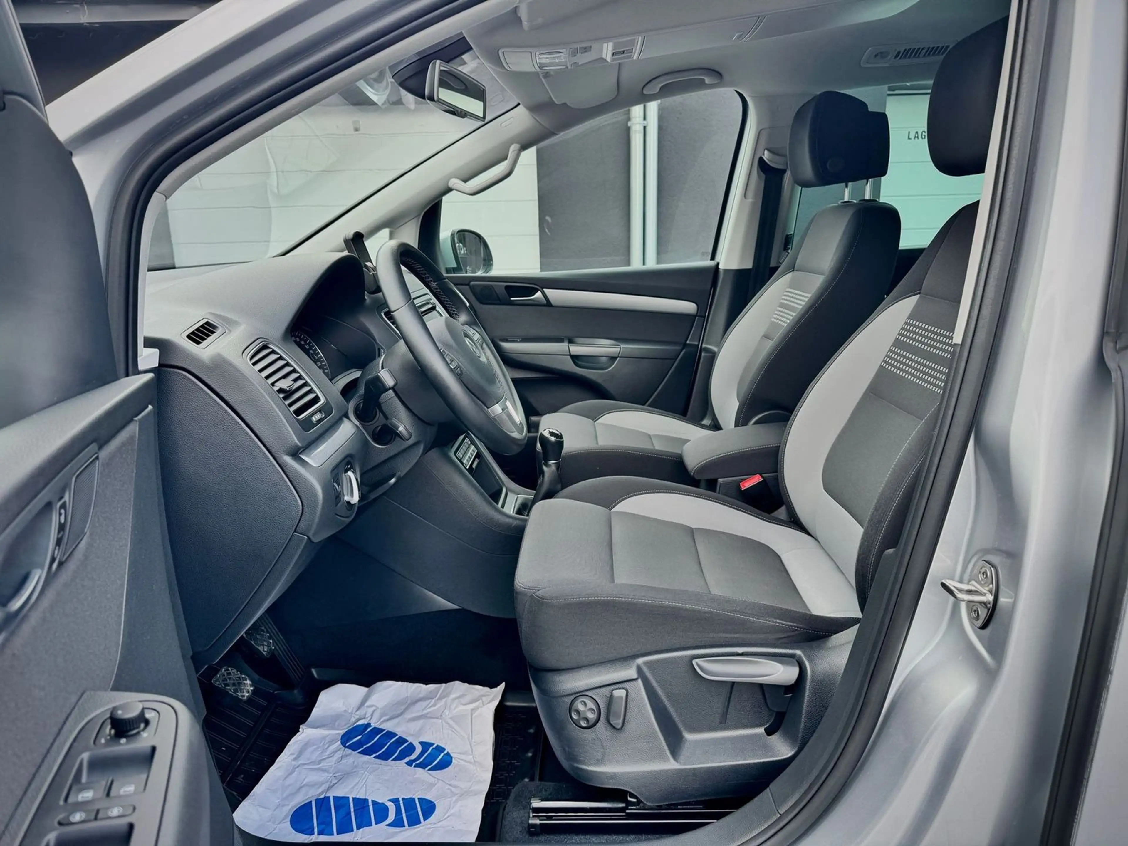 Volkswagen Sharan Life '2.Hand'LED'E.Schibetür'SHZ'Klima' — photo 8