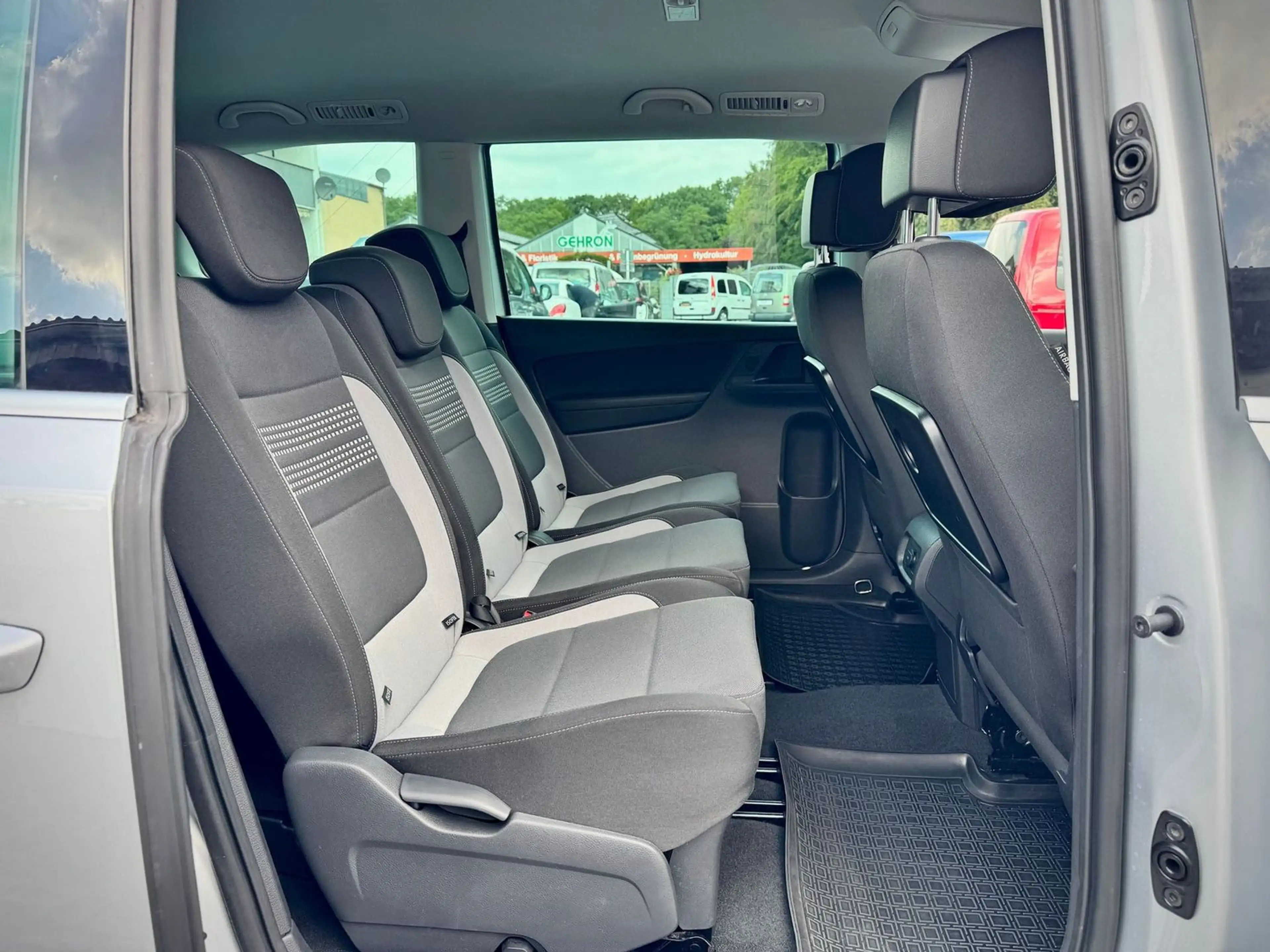 Volkswagen Sharan Life '2.Hand'LED'E.Schibetür'SHZ'Klima' — photo 12