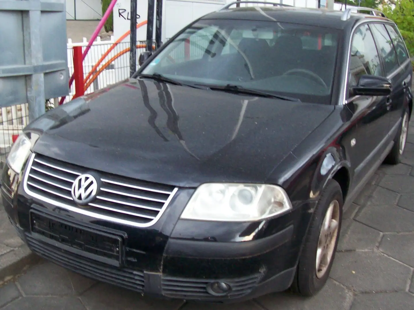 Volkswagen Passat Variant Trendline Schwarz - 1