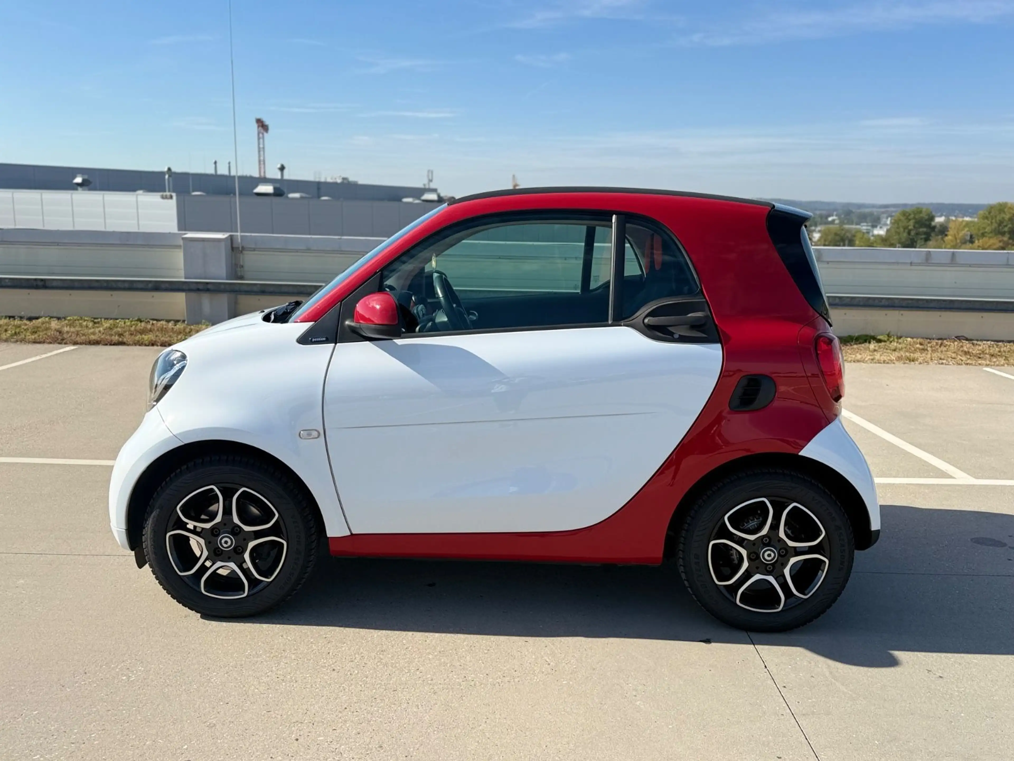 smart forTwo COUPE 66 KW TURBO*LED*SPORT*AUTOM*TEMPO — photo 4