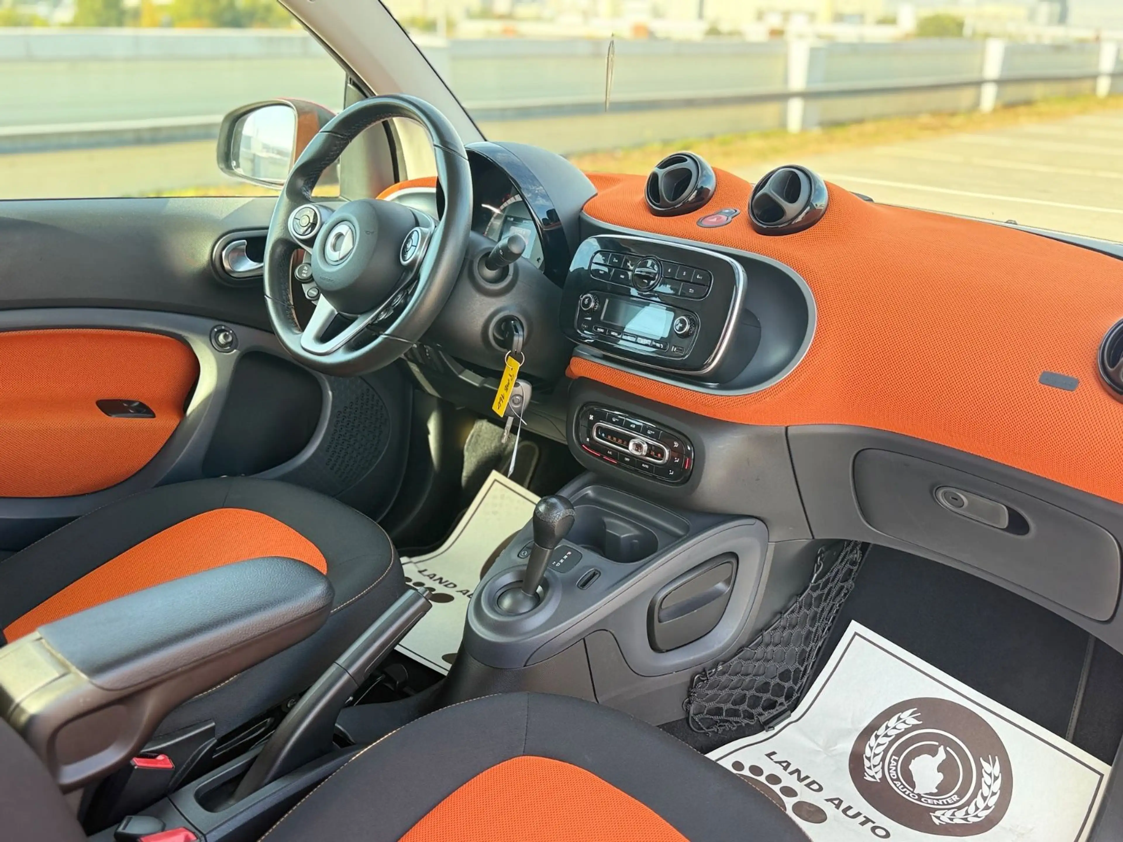 smart forTwo COUPE 66 KW TURBO*LED*SPORT*AUTOM*TEMPO — photo 19