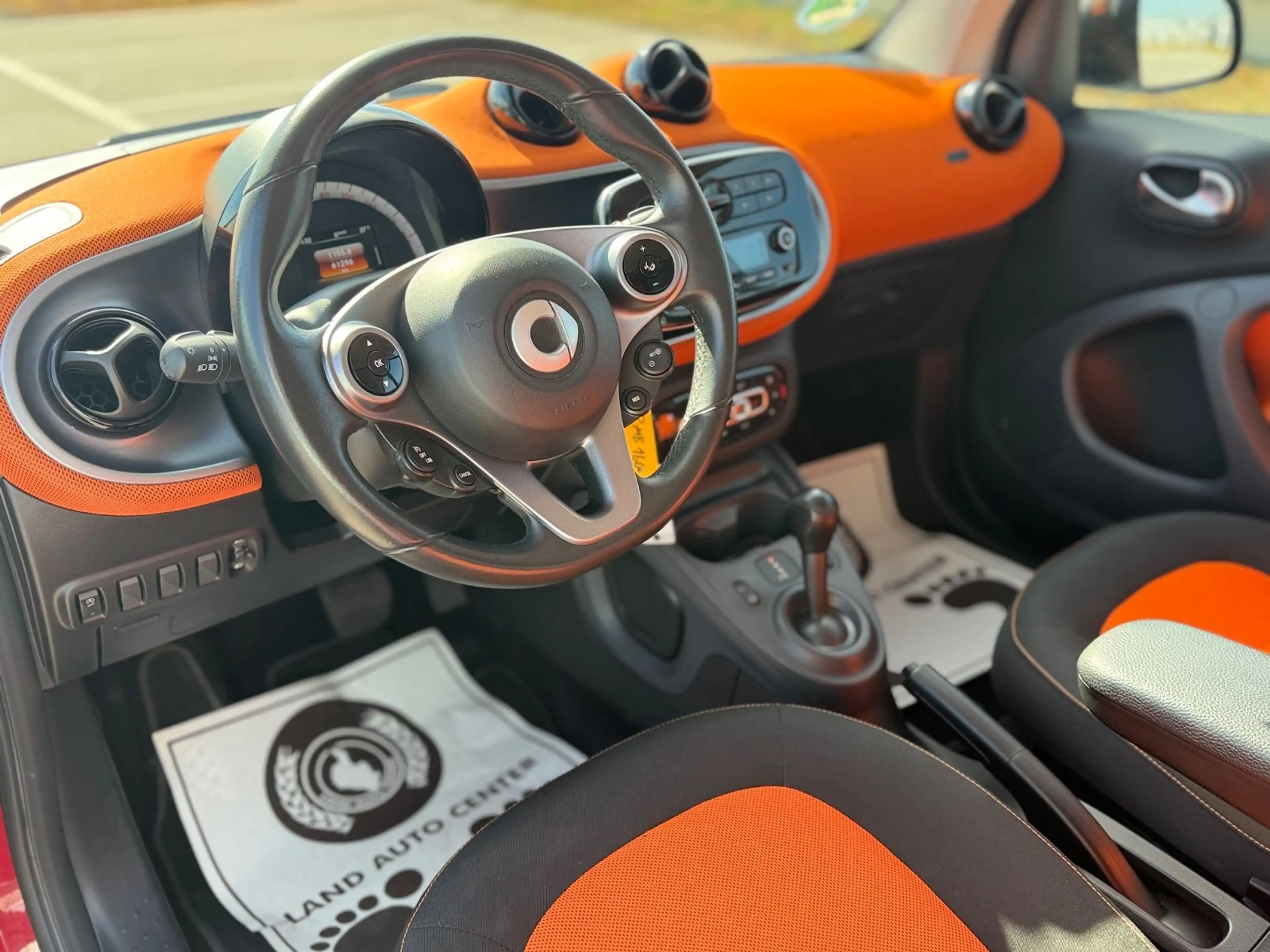 smart forTwo COUPE 66 KW TURBO*LED*SPORT*AUTOM*TEMPO — photo 16
