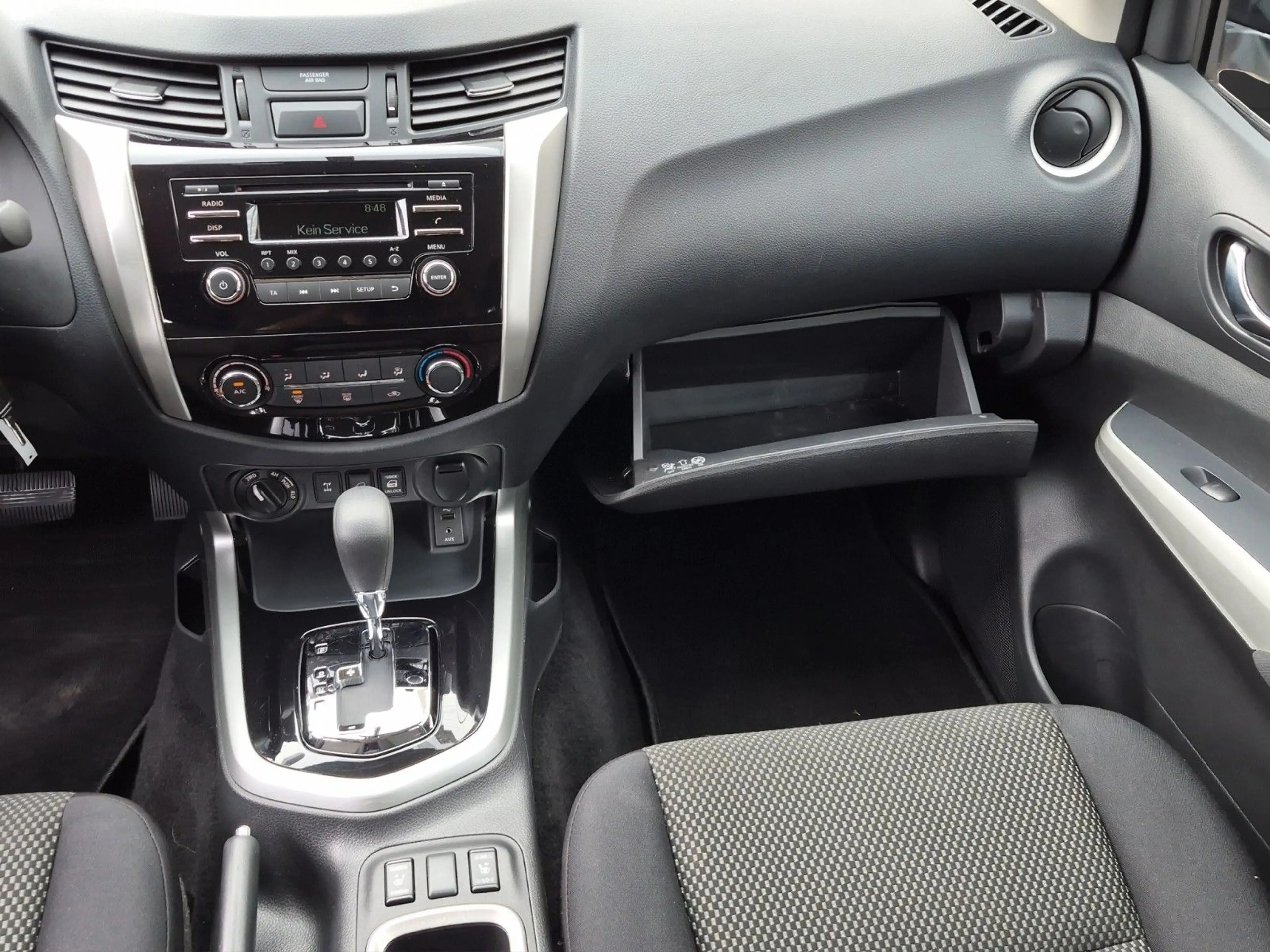 Nissan Navara Acenta Double Cab 4x4 — photo 13