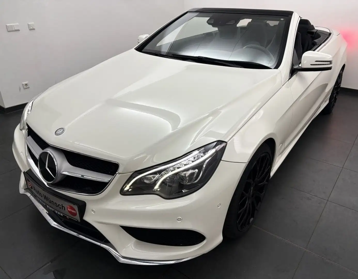 Mercedes-Benz E 400 Cabrio 7G-TR AMG#LED#Navi#DISTRO#Airscarf#Totw-ass White - 1
