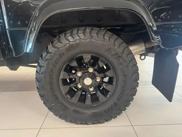 Land Rover Defender 130 view 12