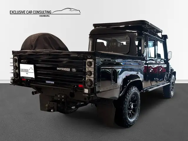 Land Rover Defender 130 view 6