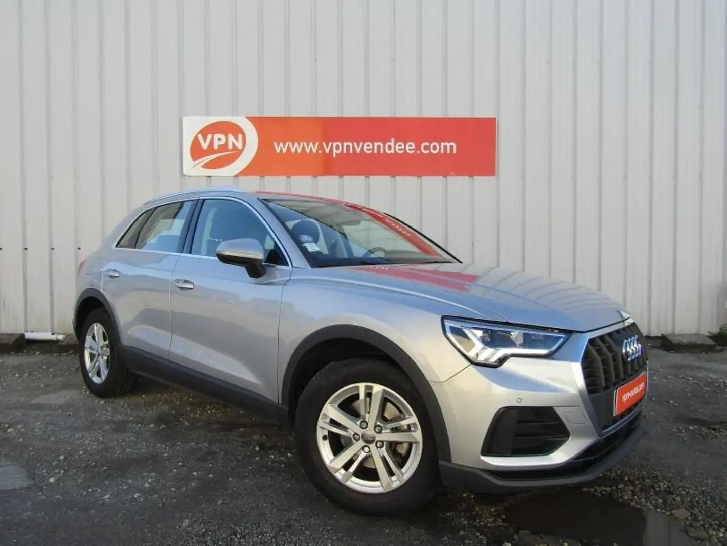 Audi Q3 35 TFSI 150ch Design Argent - 1