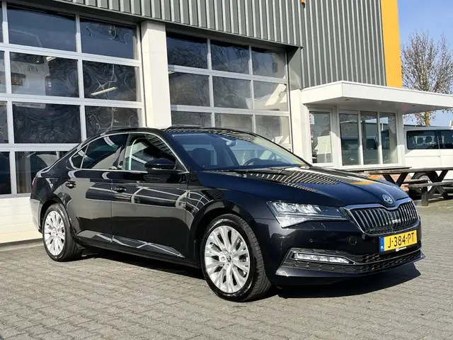 Skoda Superb 1.5 TSI ACT Business Edition DSG ECC Trekhaak 1600