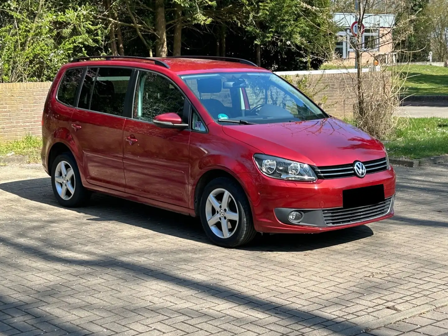 Volkswagen Touran Comfortline BMT *7 Sitzer* *AHK* Rojo - 2