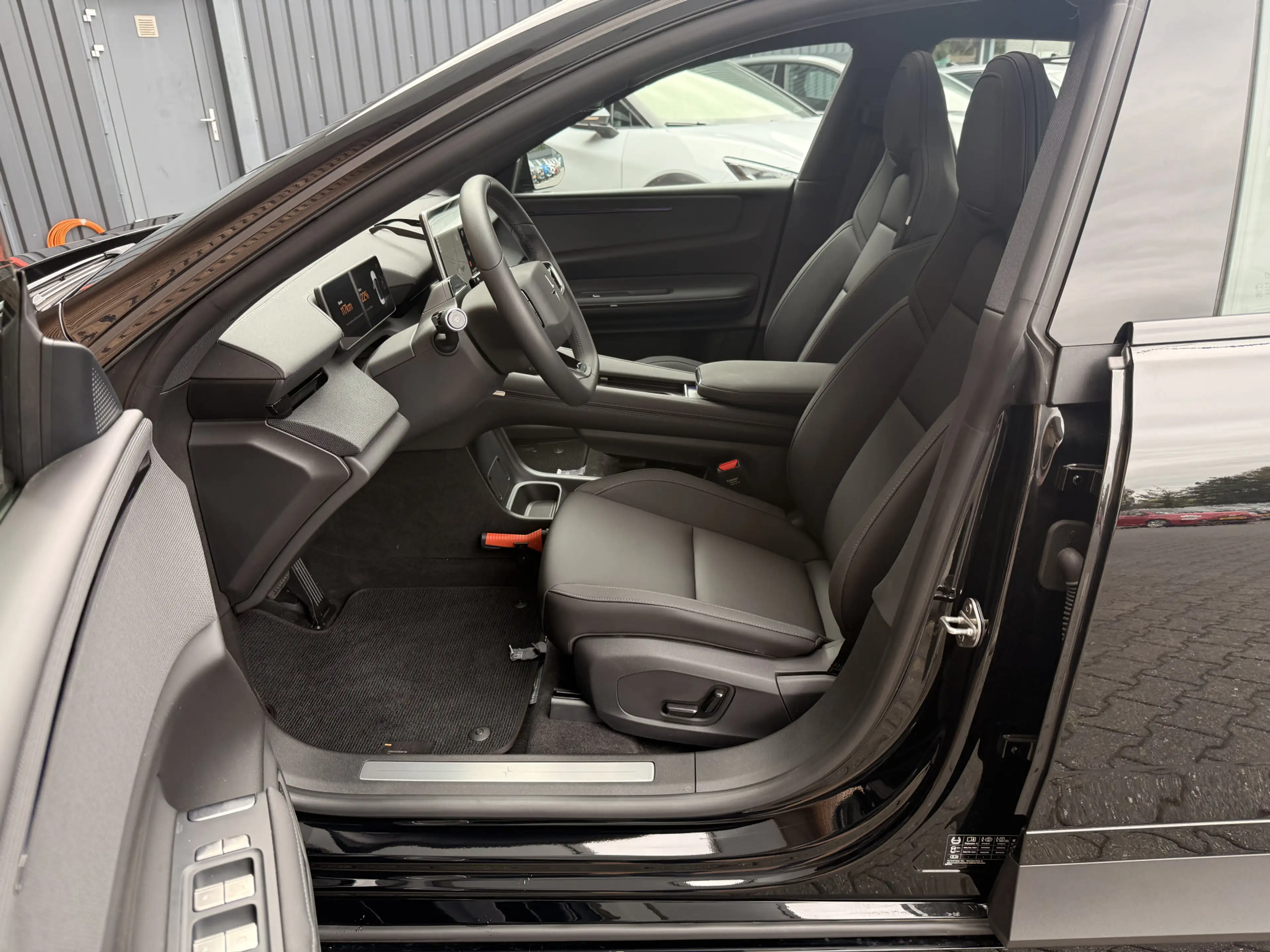 Polestar 4 Long Range Single motor 100 kWh Cruise control ada — photo 47