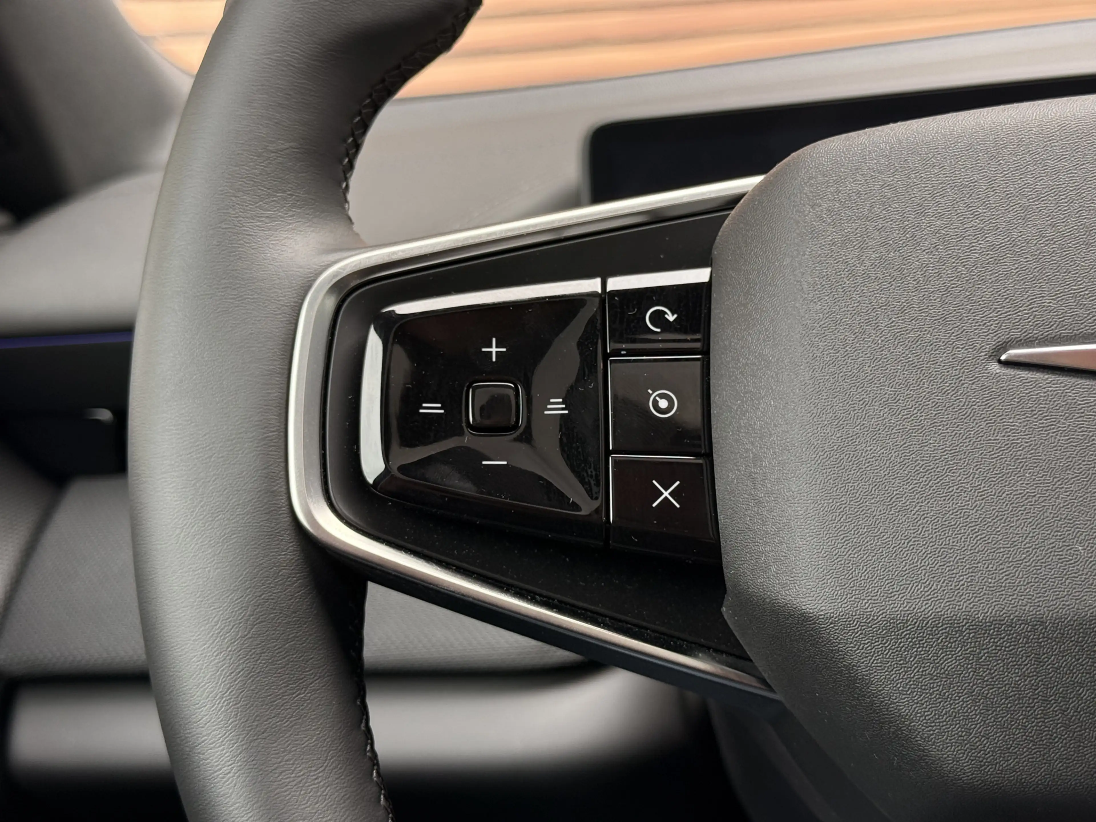 Polestar 4 Long Range Single motor 100 kWh Cruise control ada — photo 27
