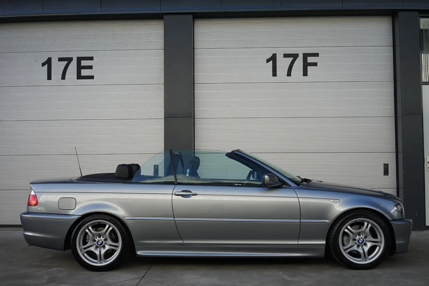 BMW 320 3-serie Cabrio 320Ci Executive 320i M-pakket Grijs - 2