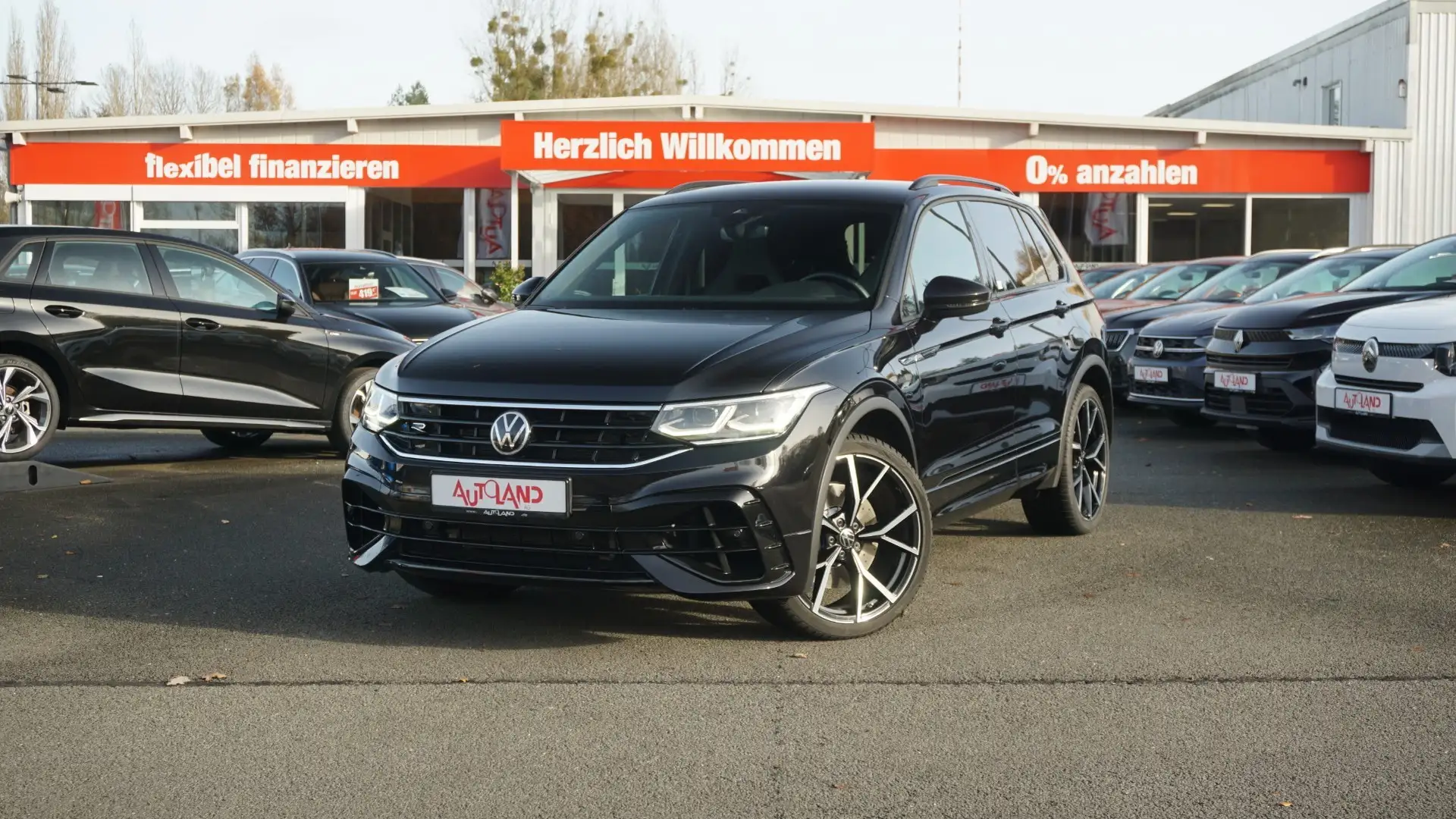Volkswagen Tiguan 2.0 TSI R 4Motion LED ACC Alcantara AHK Zwart - 2