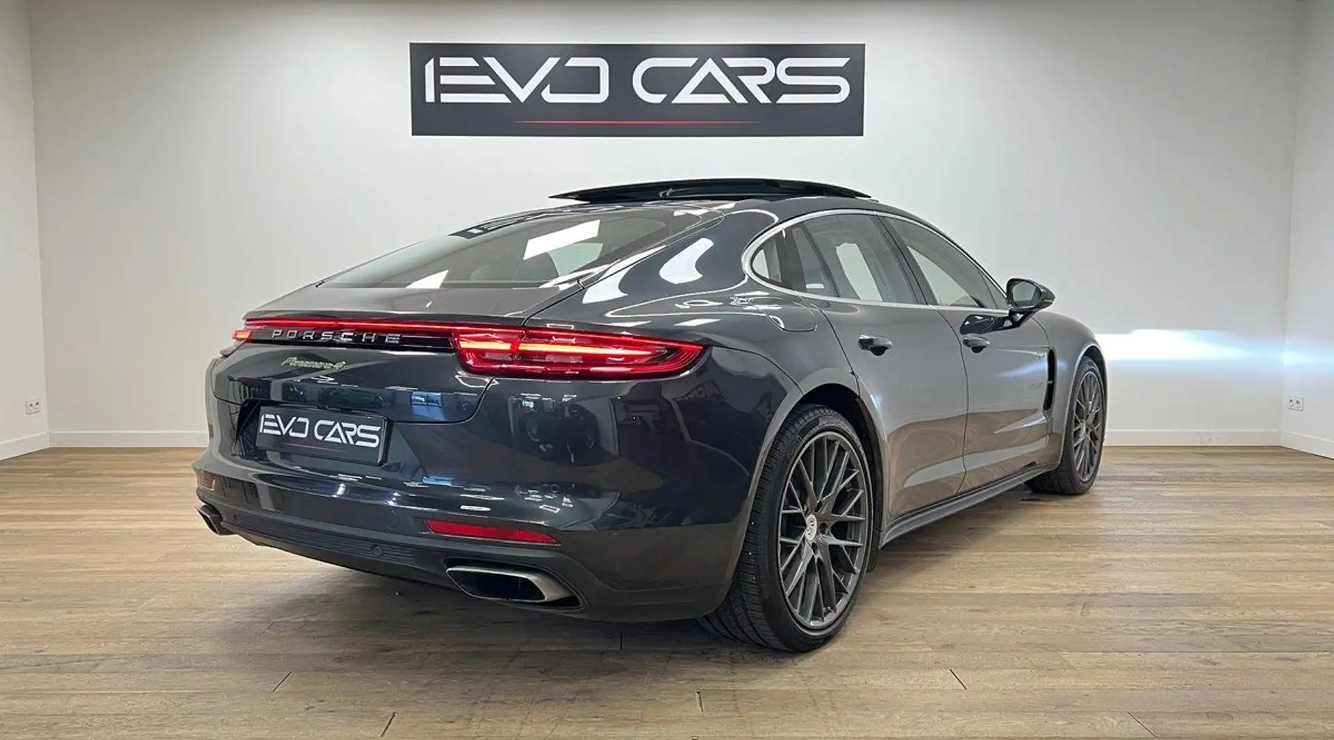 Porsche Panamera 3.0 V6 462ch / Pack Chrono / Caméra / PASM / TO /  Gris - 2