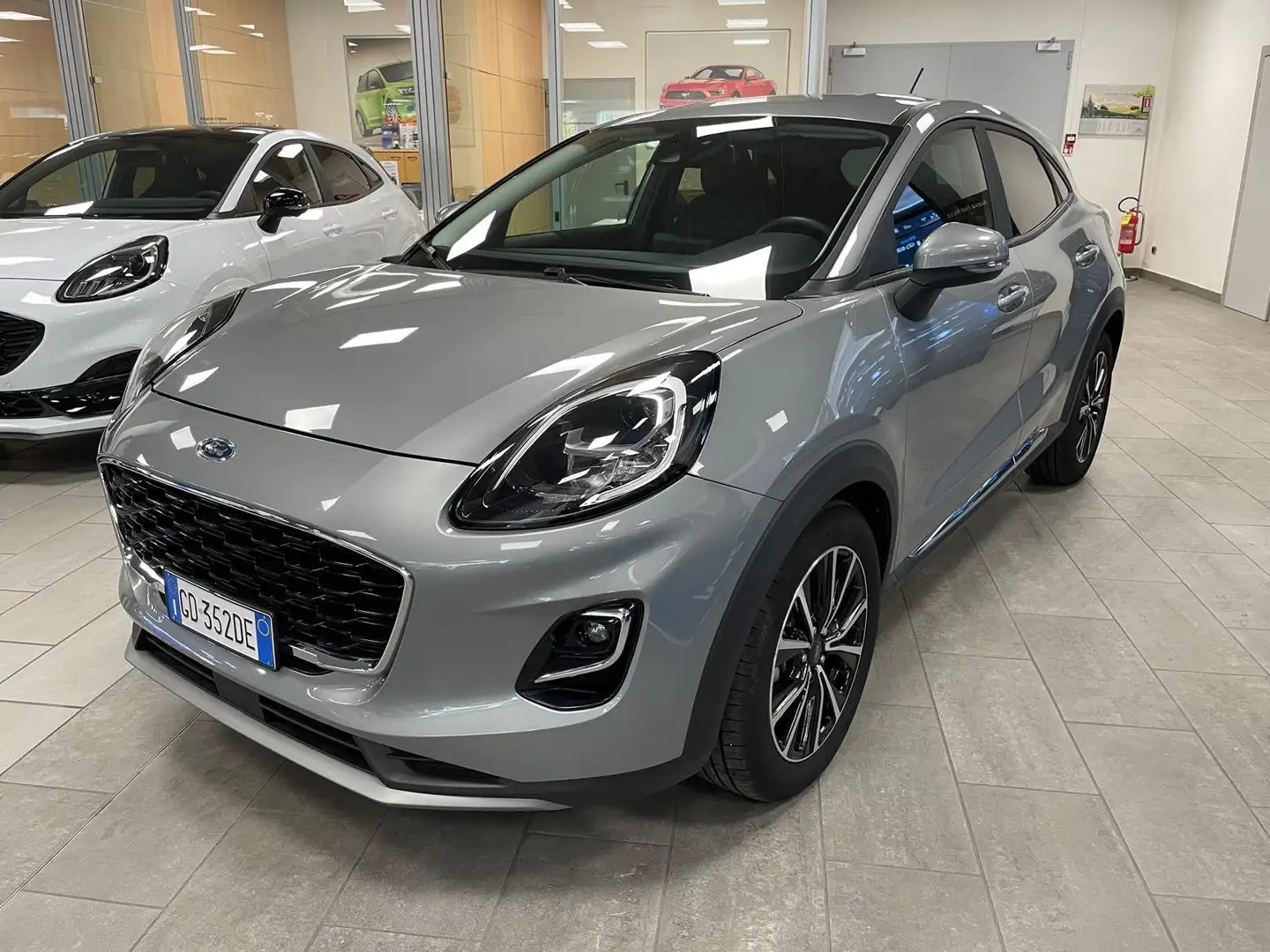 Ford Puma 1.0  ibrido/benzina 125cv.   Titanium , Km 15.000 Argento - 1