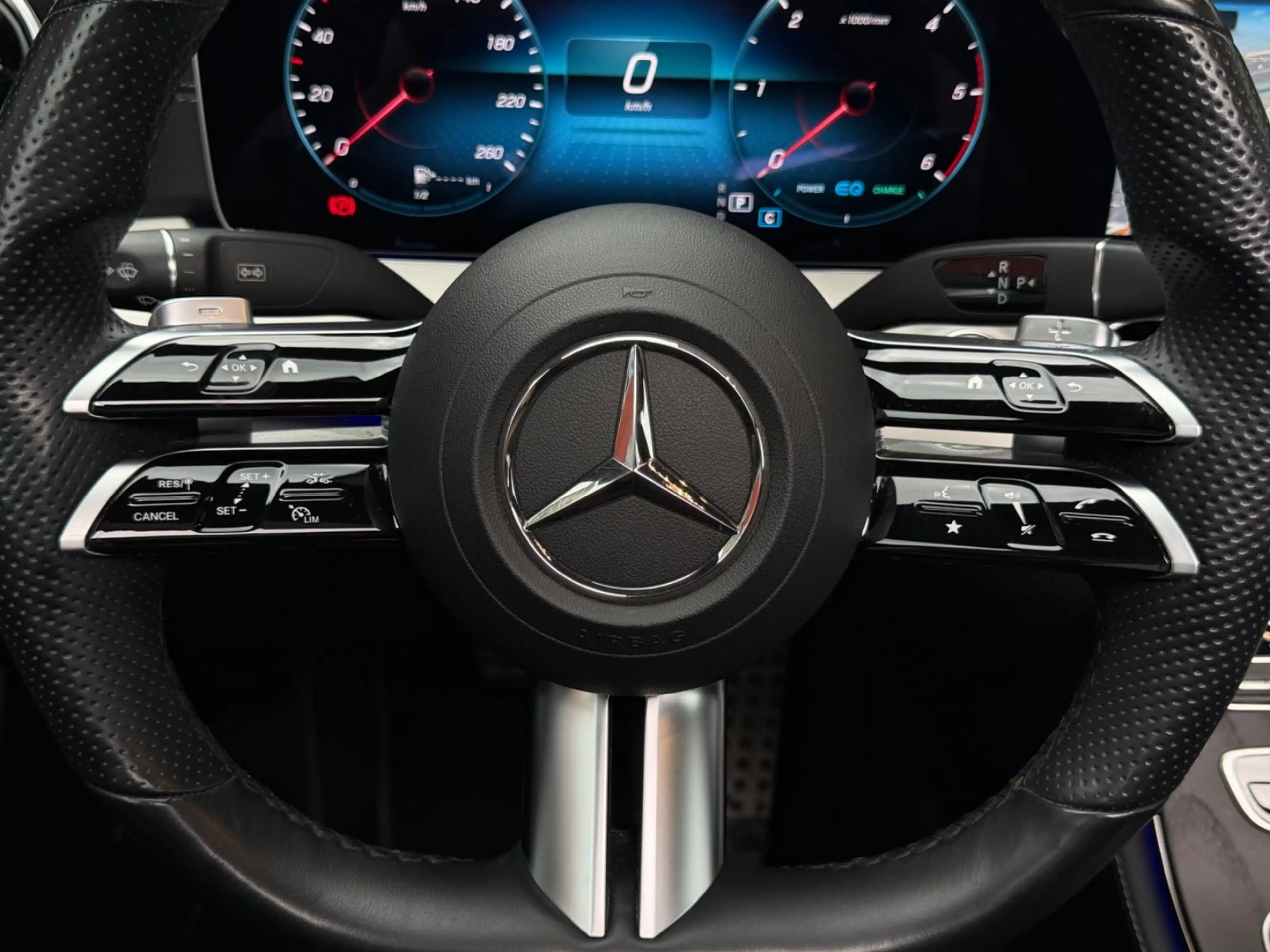 Mercedes-Benz E 300 d 4Matic AMG-LINE/NIGHT/PANO/LEDER/KAM/SZB — photo 15