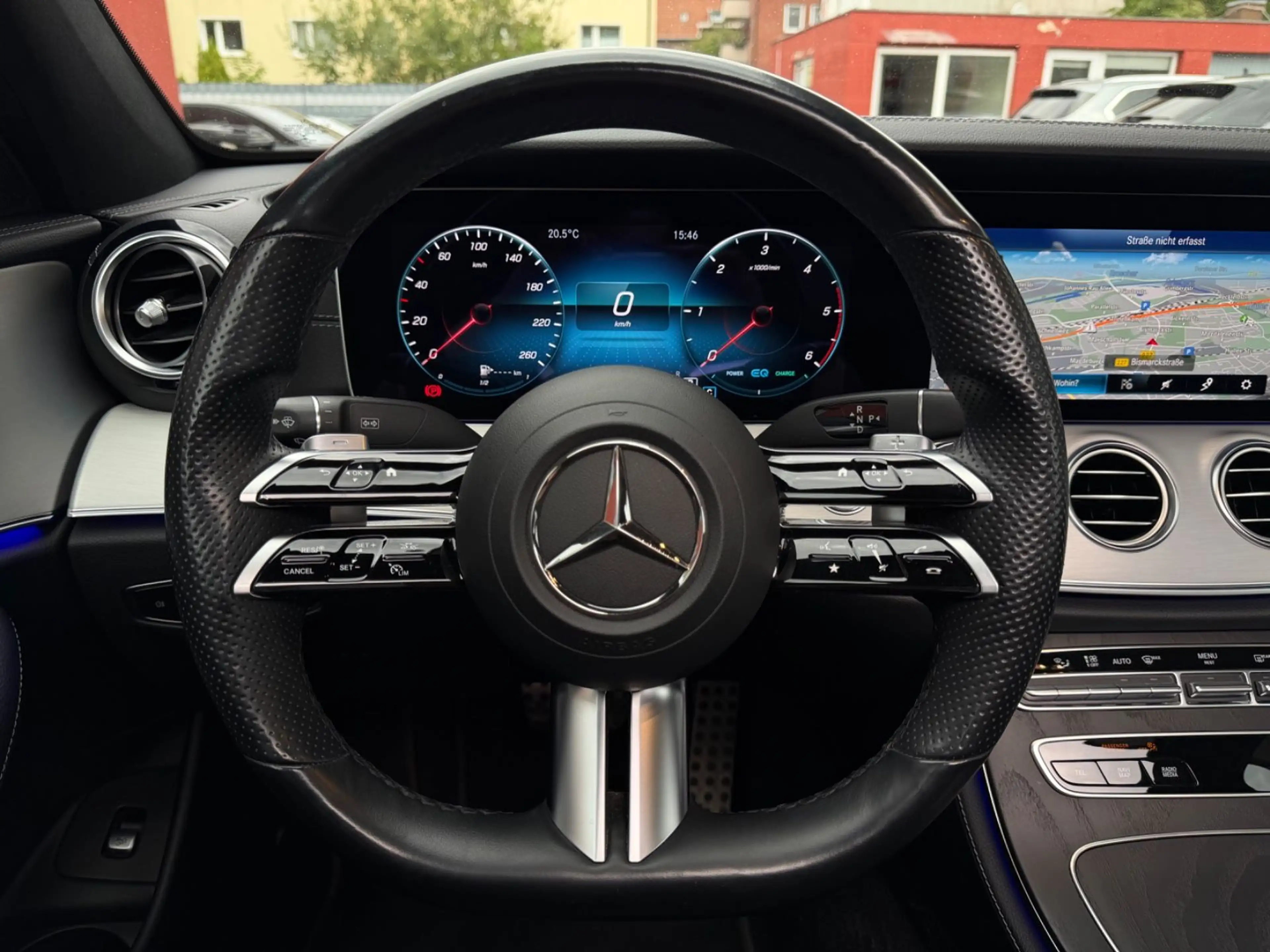Mercedes-Benz E 300 d 4Matic AMG-LINE/NIGHT/PANO/LEDER/KAM/SZB — photo 14