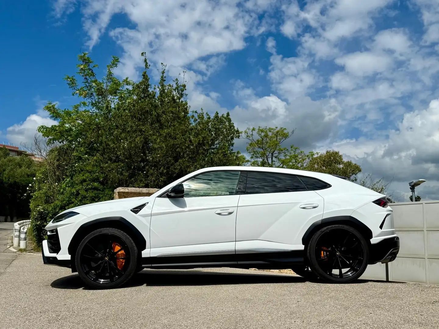 Lamborghini Urus Bílá - 2