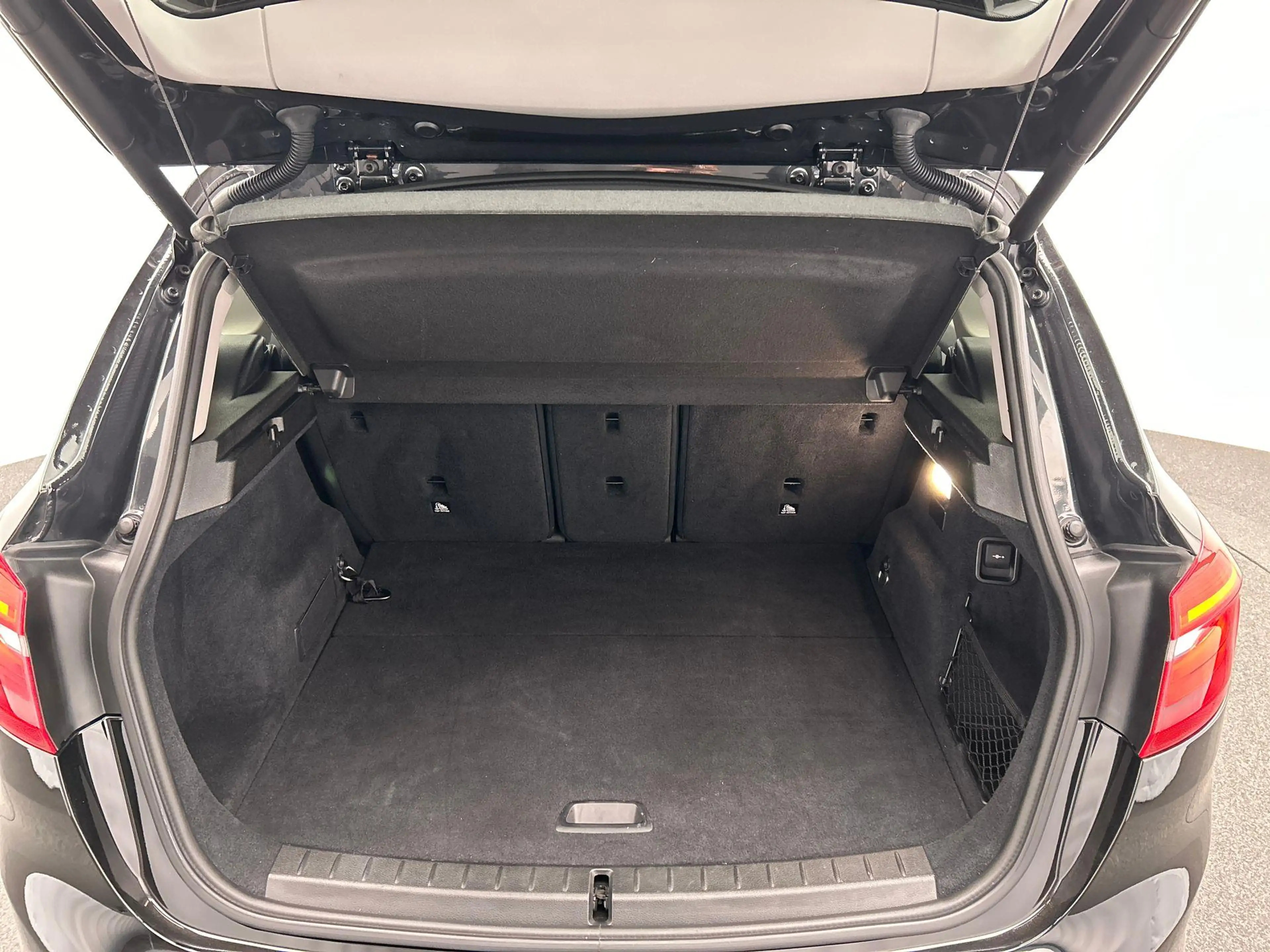 BMW 225 2-serie Active Tourer 225xe iPerformance Centennia — photo 17