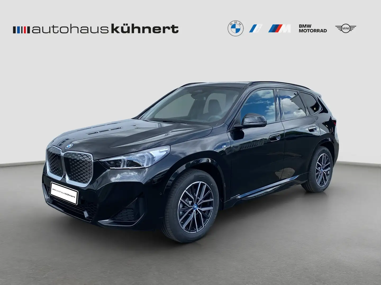 BMW iX1 xDrive30 ///M-Sport LED ///M-Sport Negru - 1
