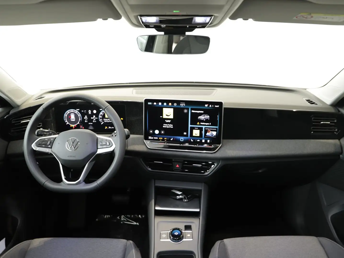 Volkswagen Tiguan 4Me eTSI DSG Schwarz - 2