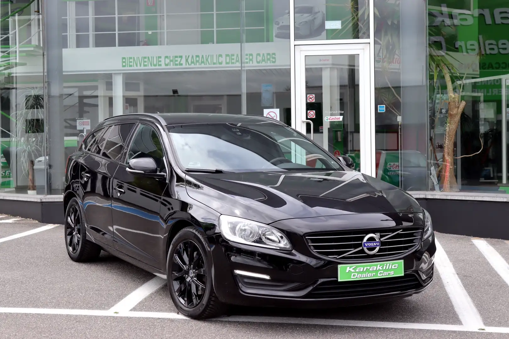 Volvo V60 DYNAMIC BREAK 1.5 T3 152CV GEARTRONIC GPS CUIR Zwart - 1