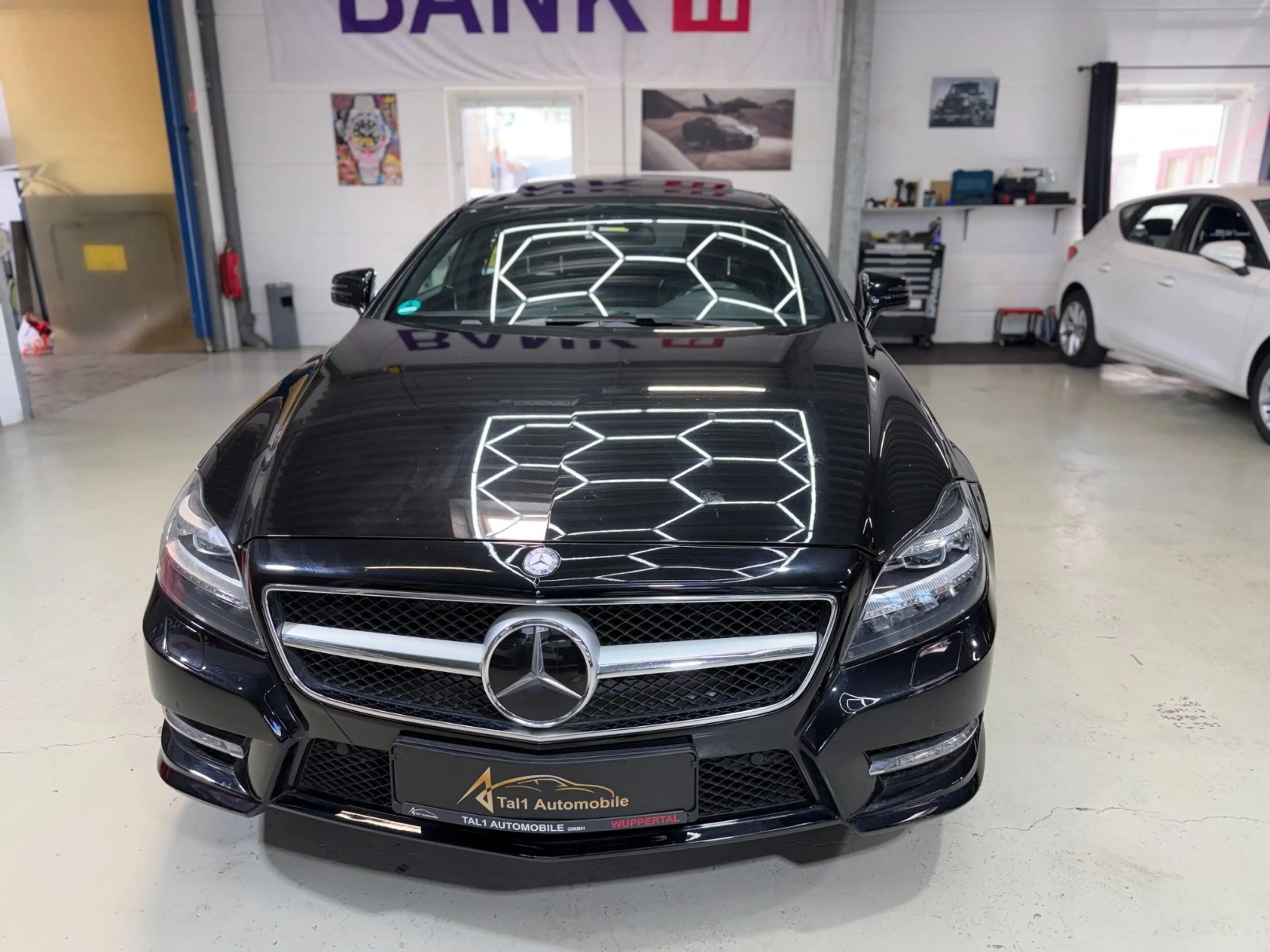 Mercedes-Benz CLS 350 AMG Schiebedach PDC Kamera Xenon Abstand — photo 3