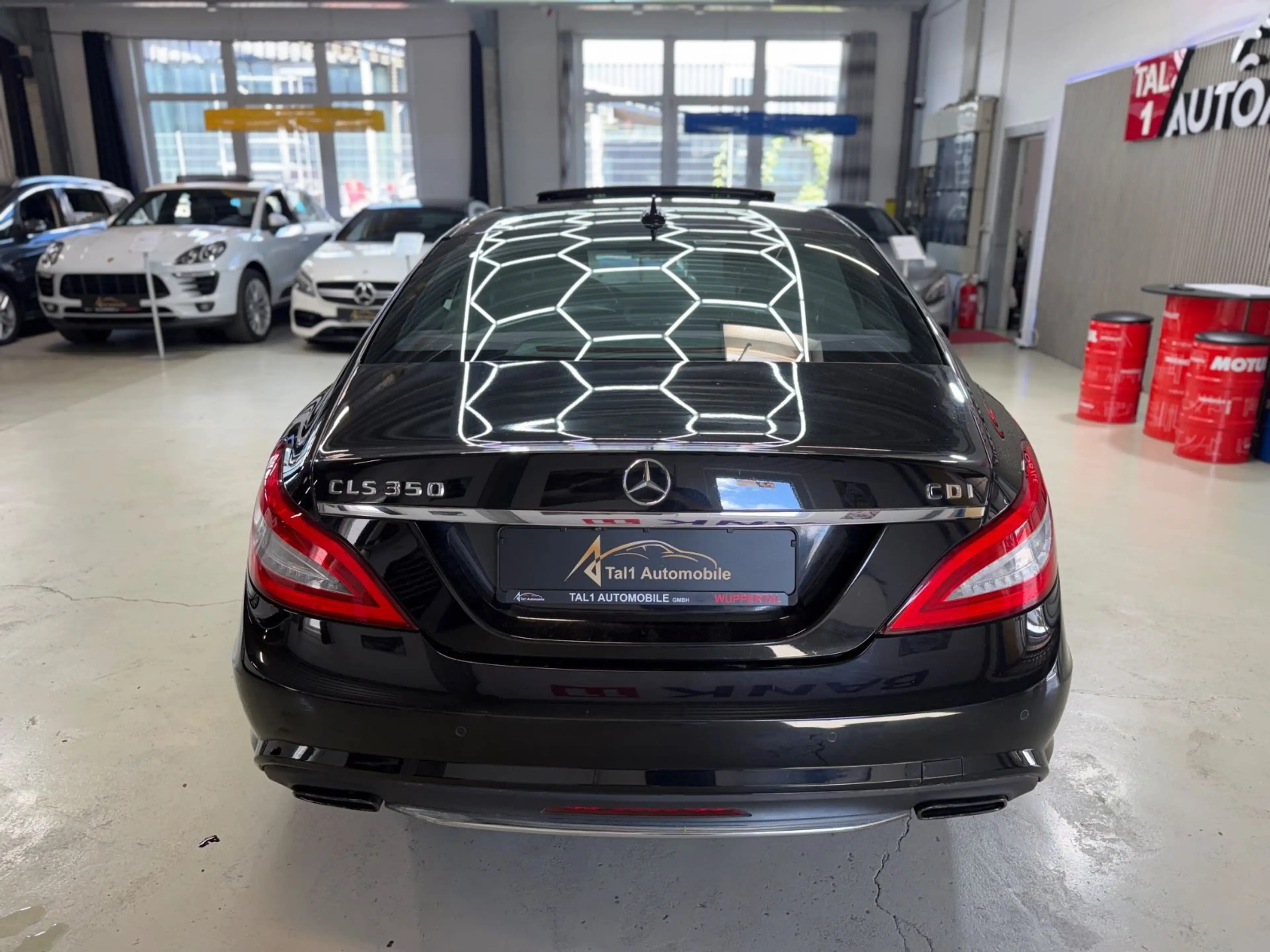 Mercedes-Benz CLS 350 AMG Schiebedach PDC Kamera Xenon Abstand — photo 7
