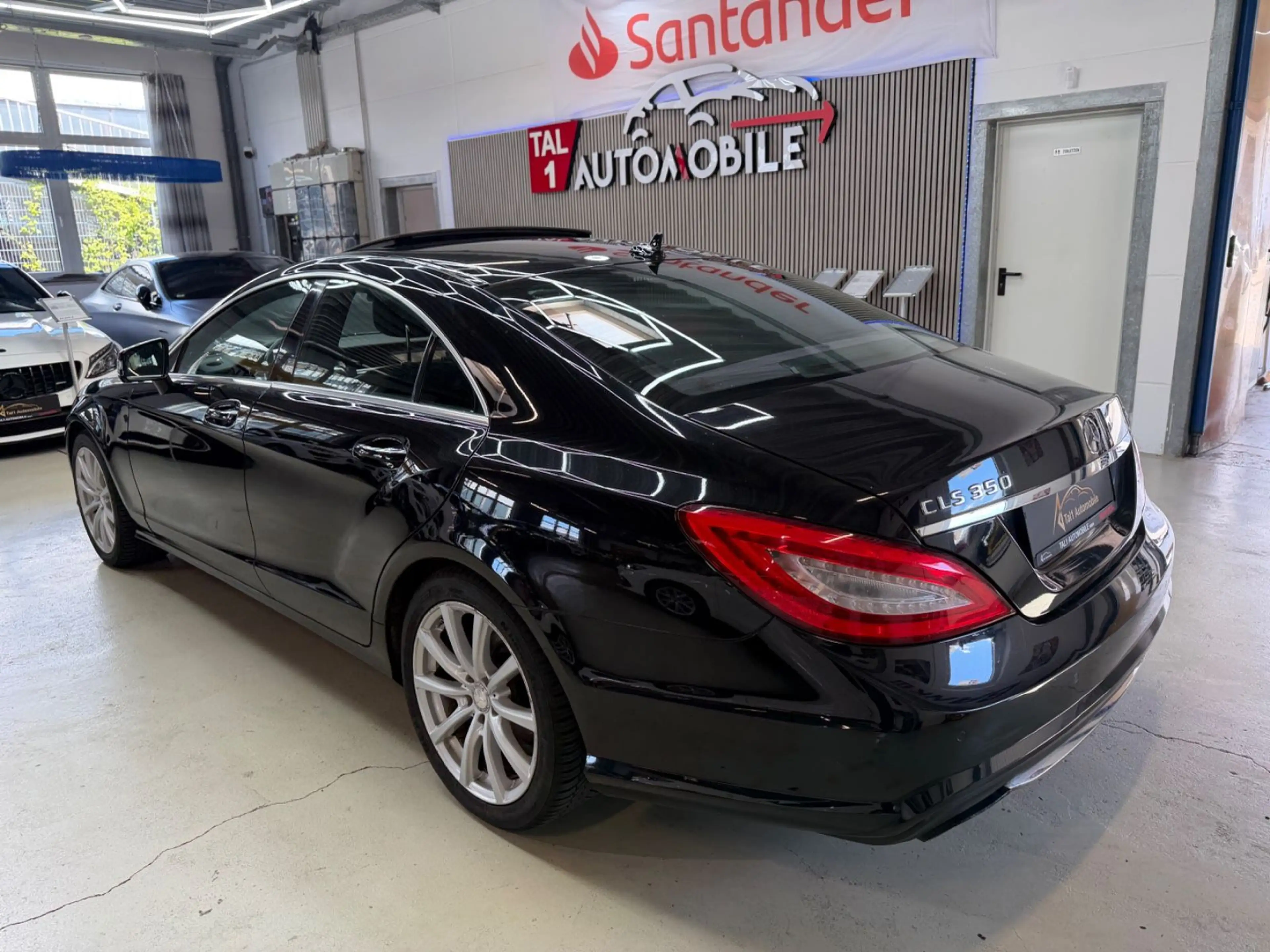 Mercedes-Benz CLS 350 AMG Schiebedach PDC Kamera Xenon Abstand — photo 8