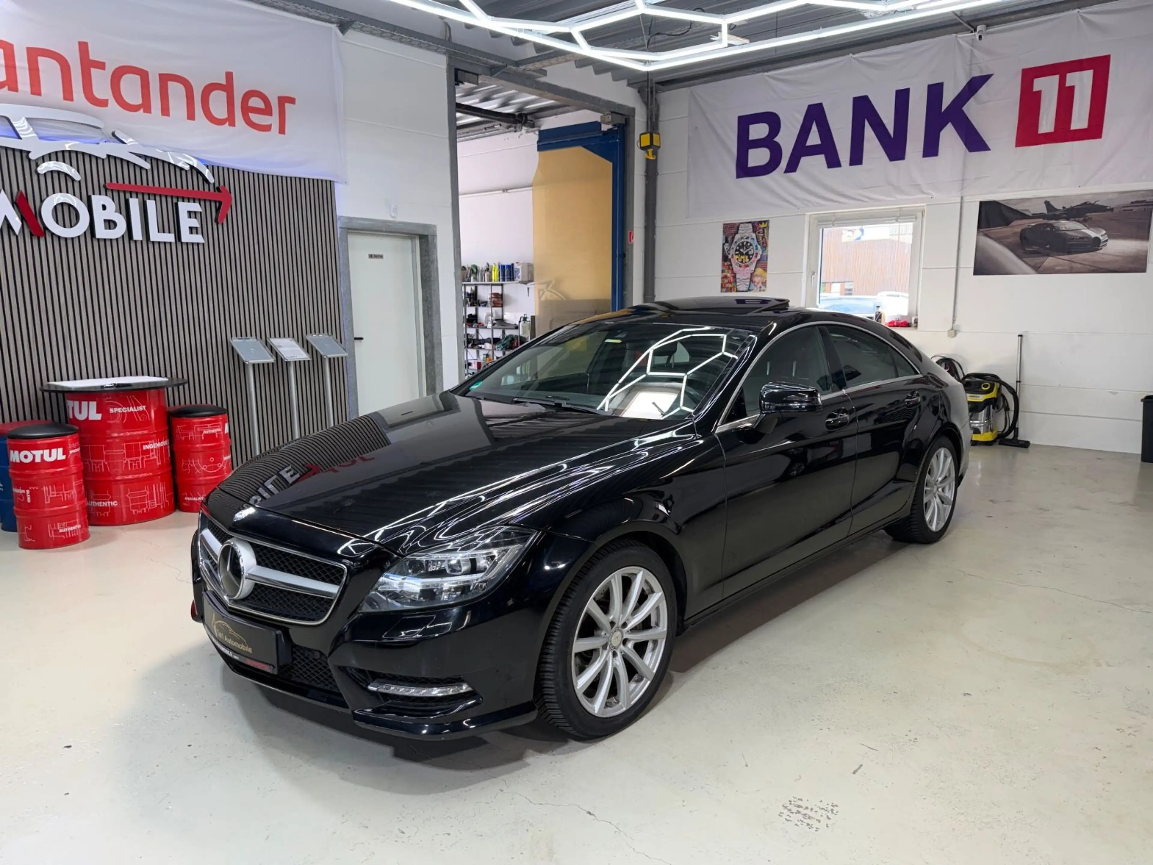 Mercedes-Benz CLS 350 AMG Schiebedach PDC Kamera Xenon Abstand — photo 2