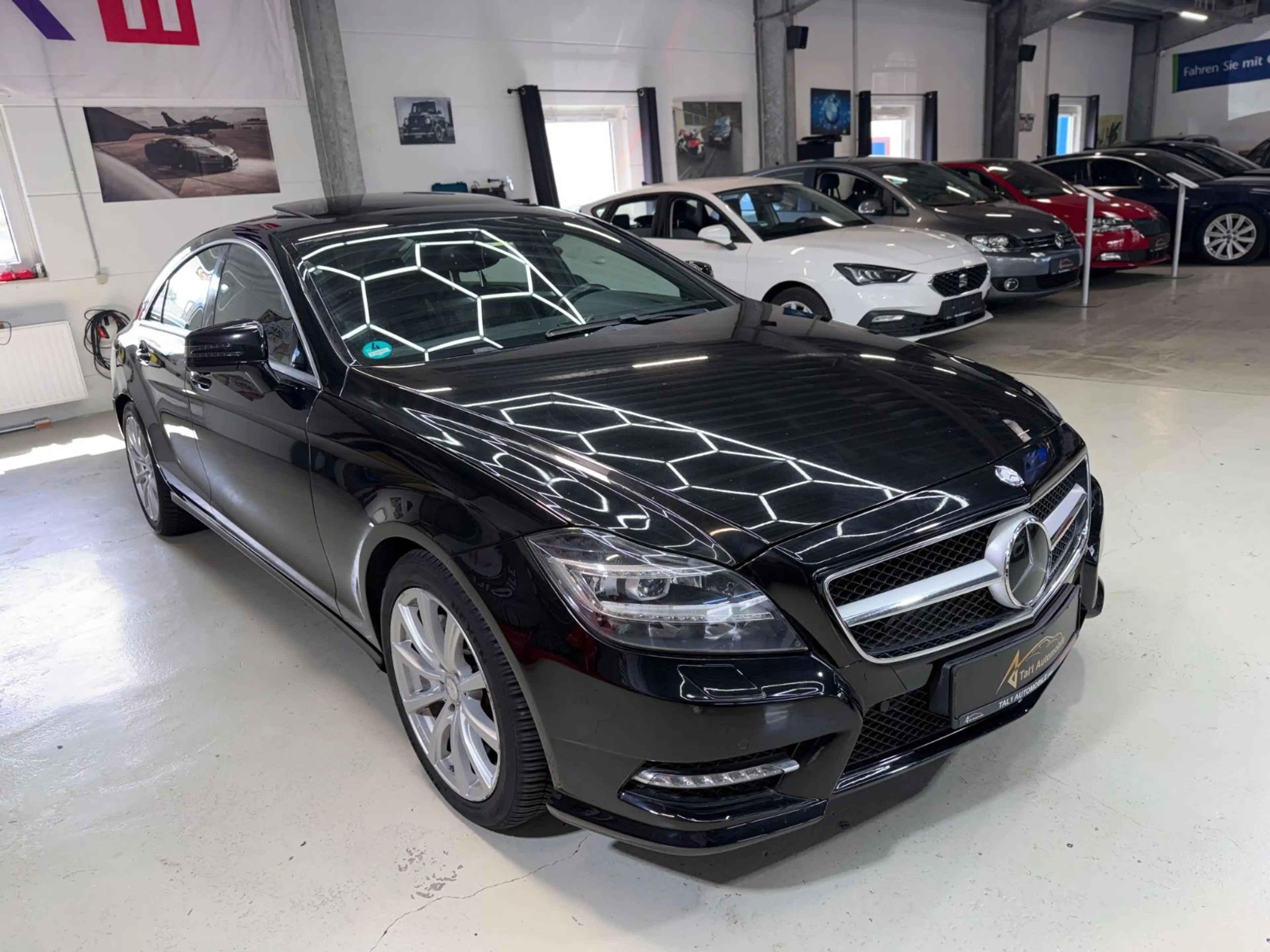 Mercedes-Benz CLS 350 AMG Schiebedach PDC Kamera Xenon Abstand — photo 4