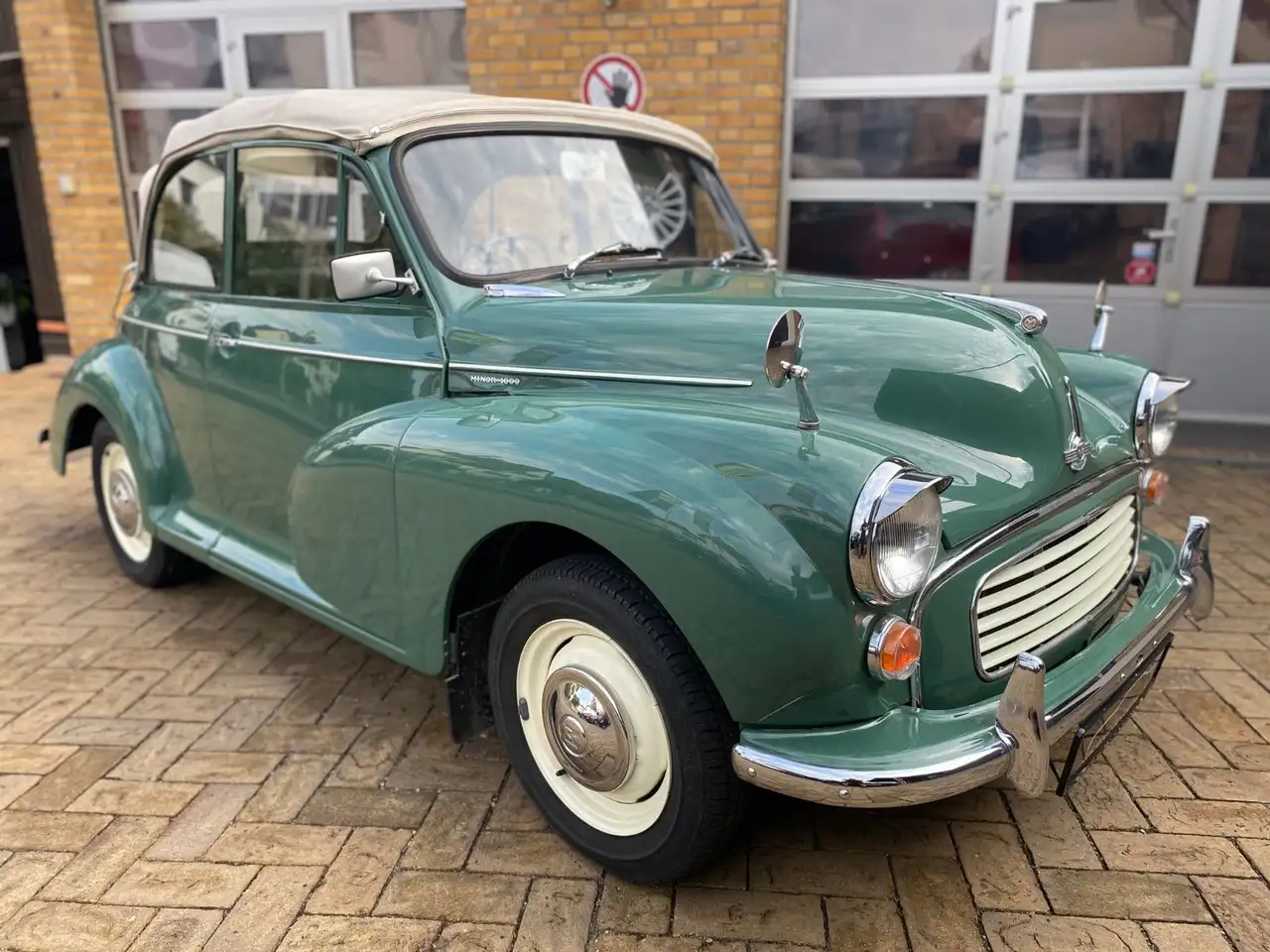 Morris Minor 1000, foto 1