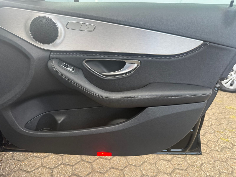 Mercedes-Benz C 180 C Limousine*Avantgarde* Tempomat* — photo 14