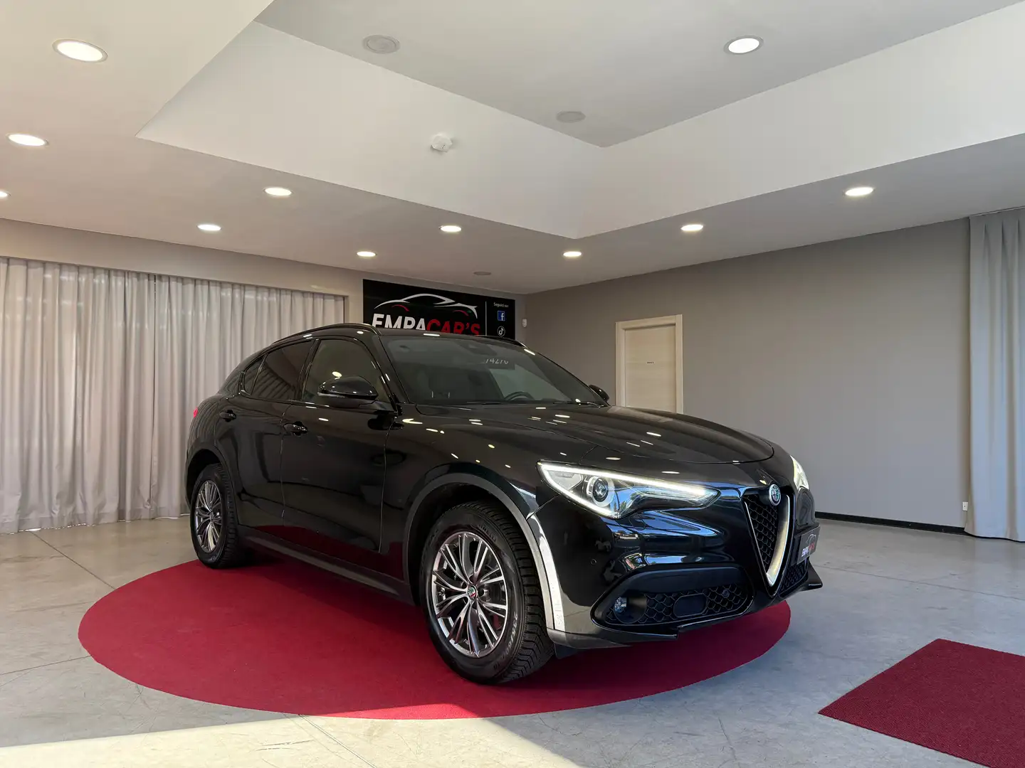 Alfa Romeo Stelvio Stelvio 2.2 AT8 Q4 180cv Usato Garantito Nero - 1