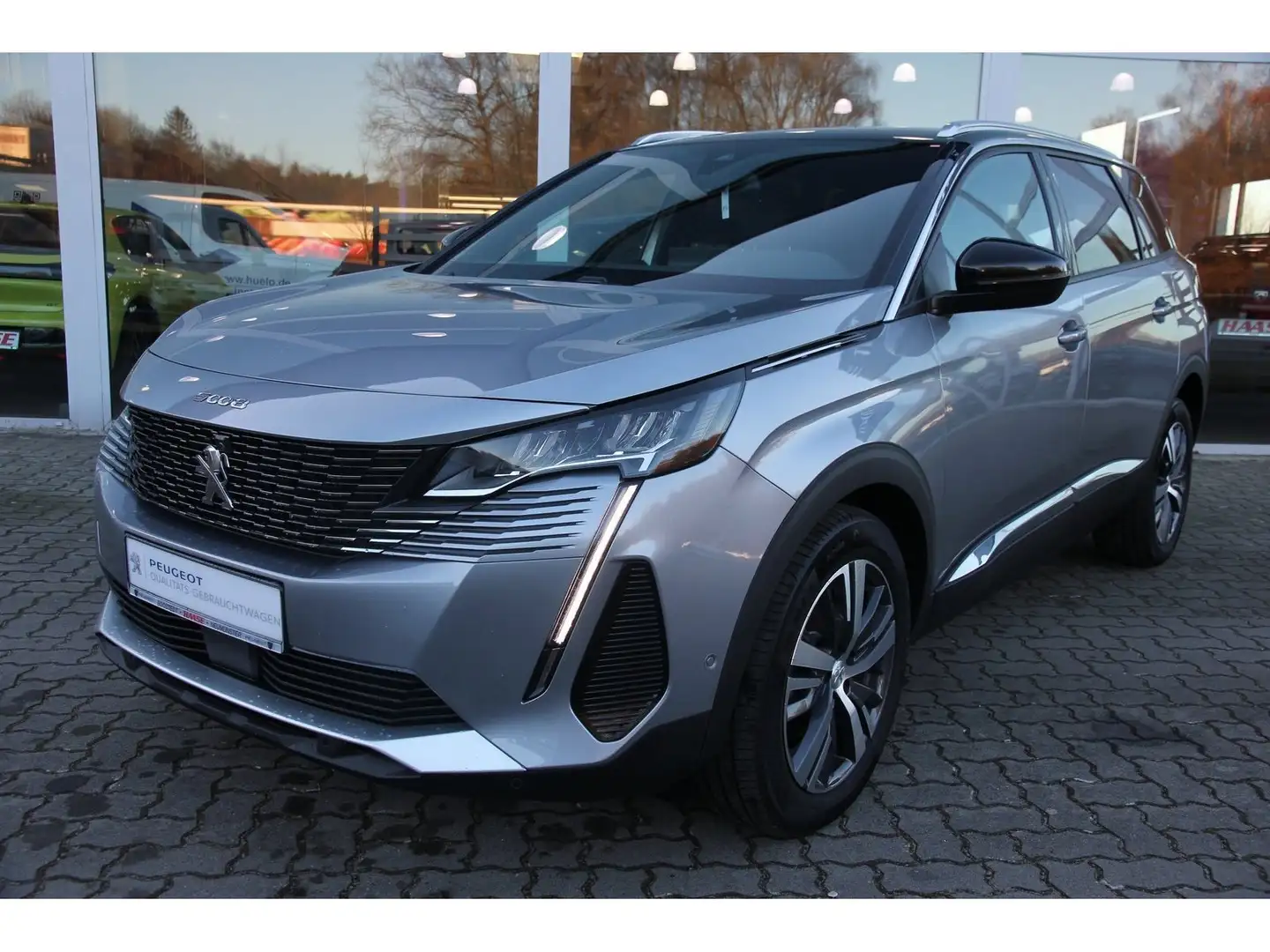 Peugeot 5008 Allure Pack PT 130 Autom. 7-Sitze GJR Kamer Grau - 2