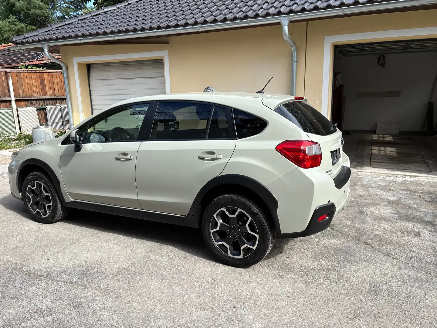 Subaru XV XV 2,0DL Edition Austria Edition Austria Grau - 2
