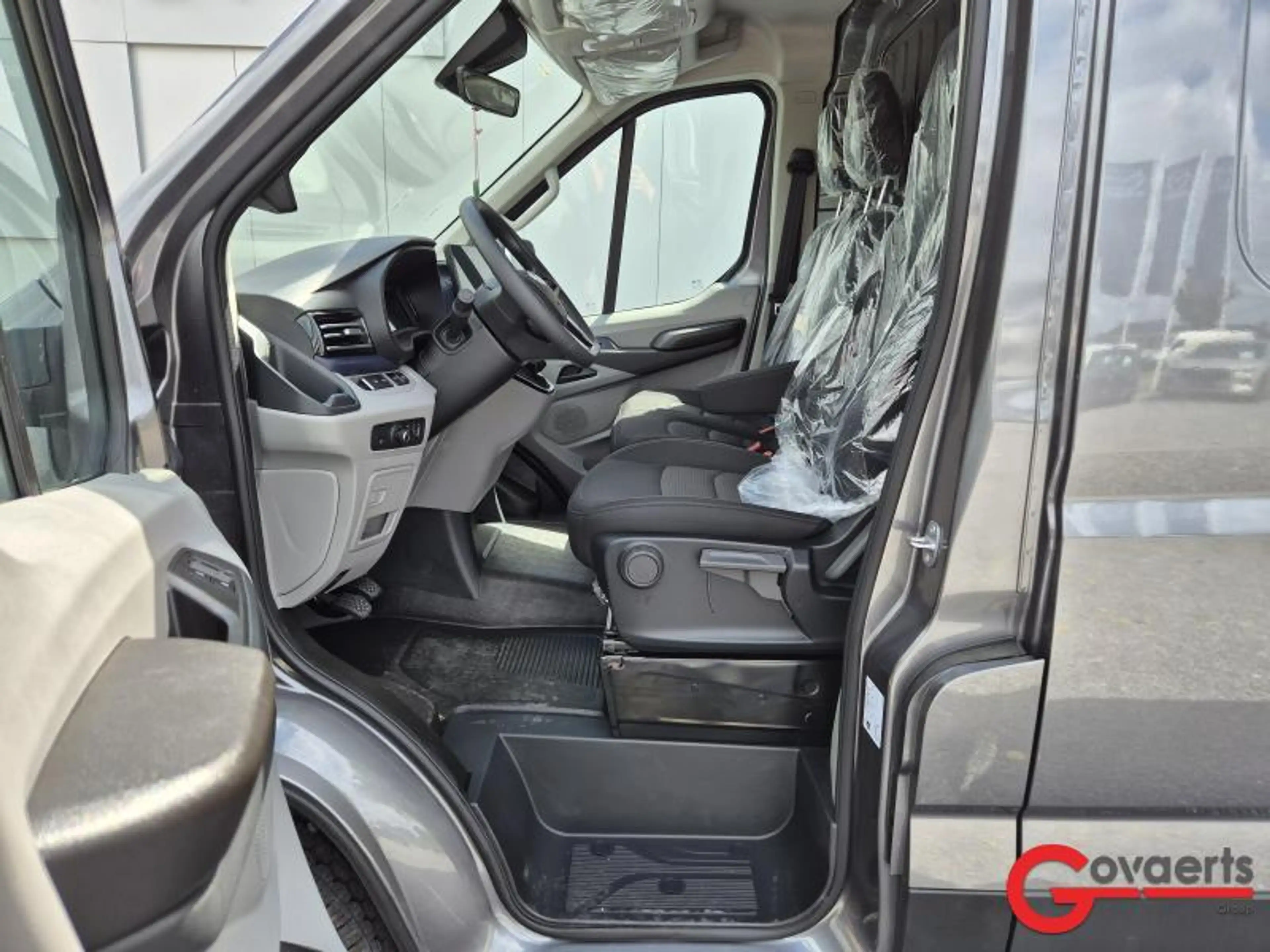 Maxus Deliver 9 2.0 HDi L3H2 Luxury 147PK Man 6 Model 2026 — photo 13