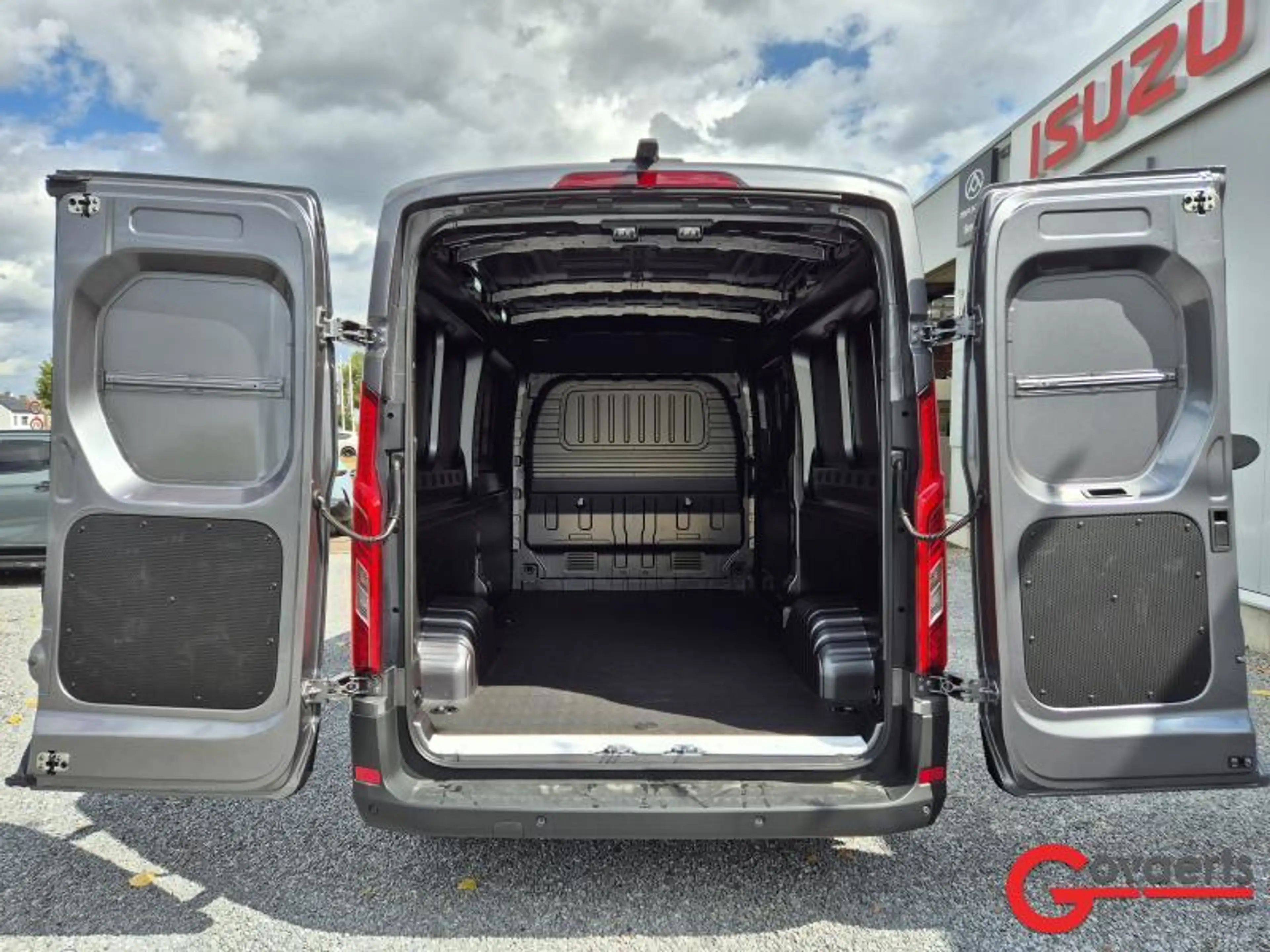 Maxus Deliver 9 2.0 HDi L3H2 Luxury 147PK Man 6 Model 2026 — photo 9