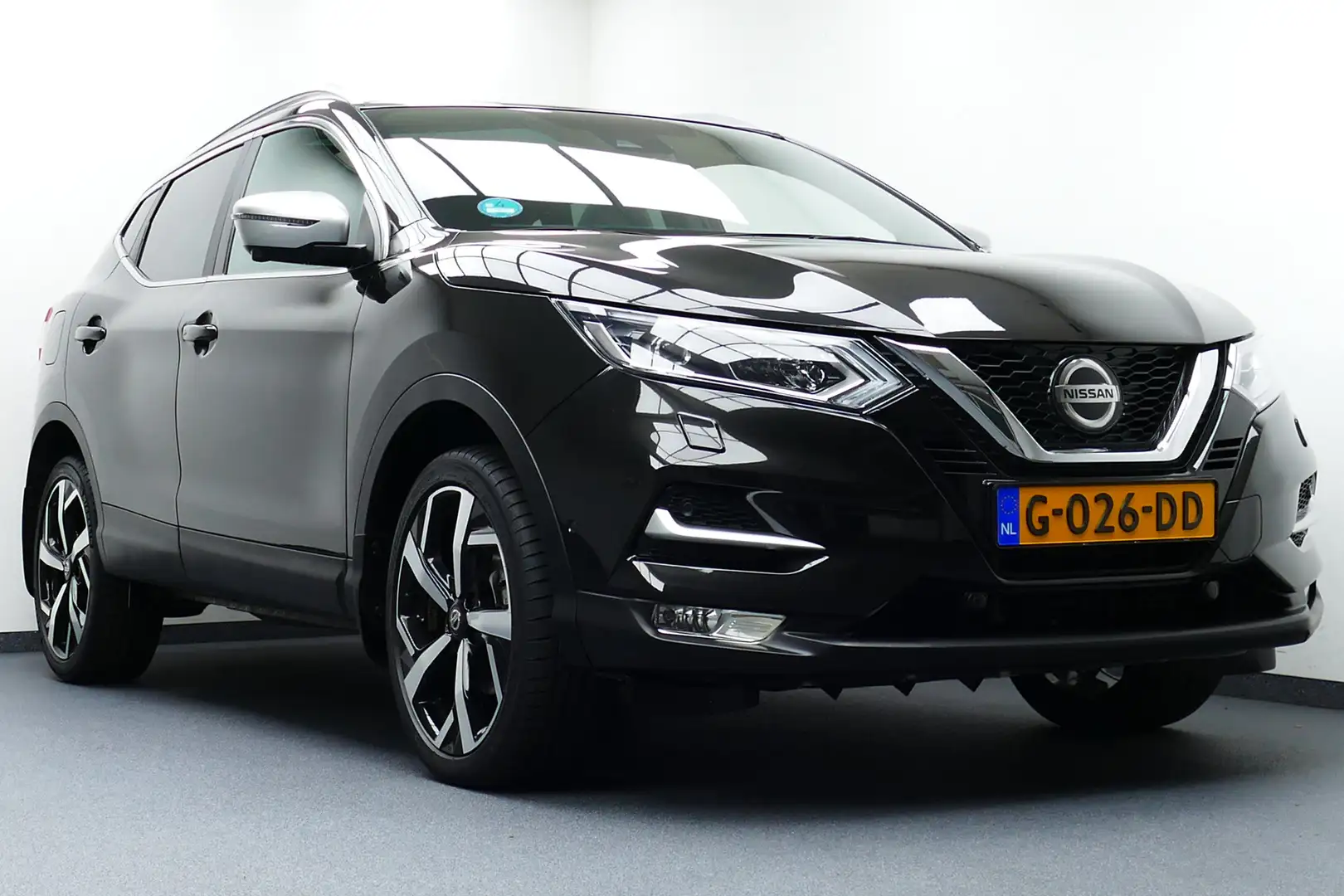 Nissan Qashqai 1.3 DIG-T Tekna +. Panodak, BOSE, Leer, 19"LMV, Fu Noir - 2