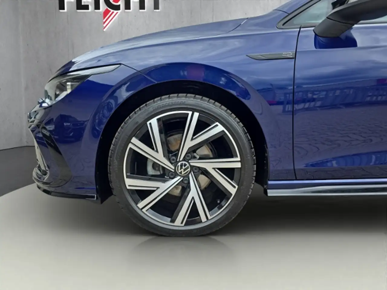 Volkswagen Golf Variant VIII 1.5 eTSI R-Line+LED+NAVI+RFK 18