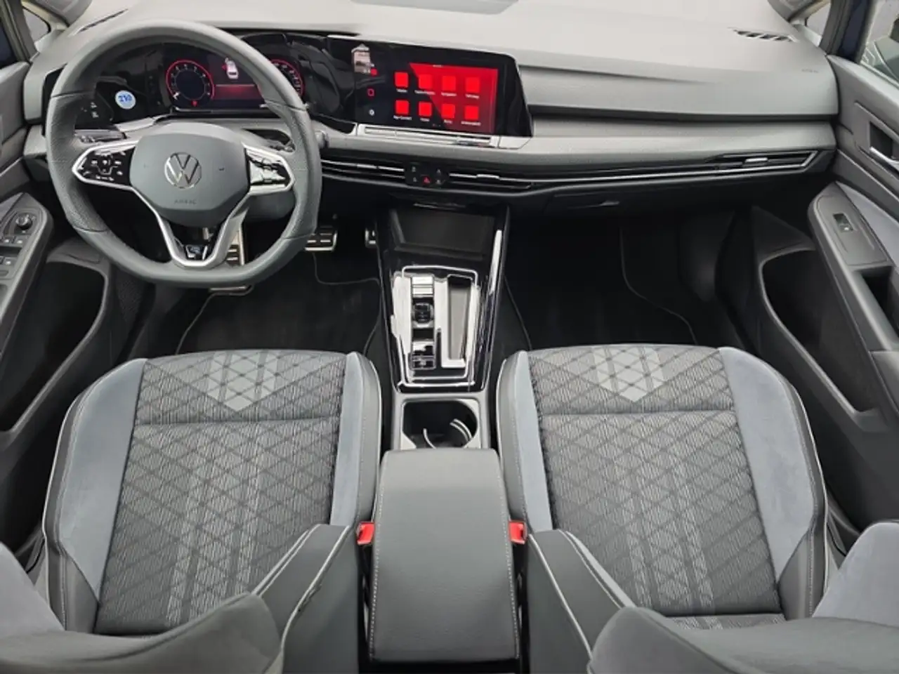 Volkswagen Golf Variant VIII 1.5 eTSI R-Line+LED+NAVI+RFK 10