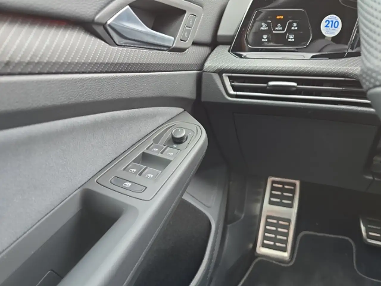 Volkswagen Golf Variant VIII 1.5 eTSI R-Line+LED+NAVI+RFK 15